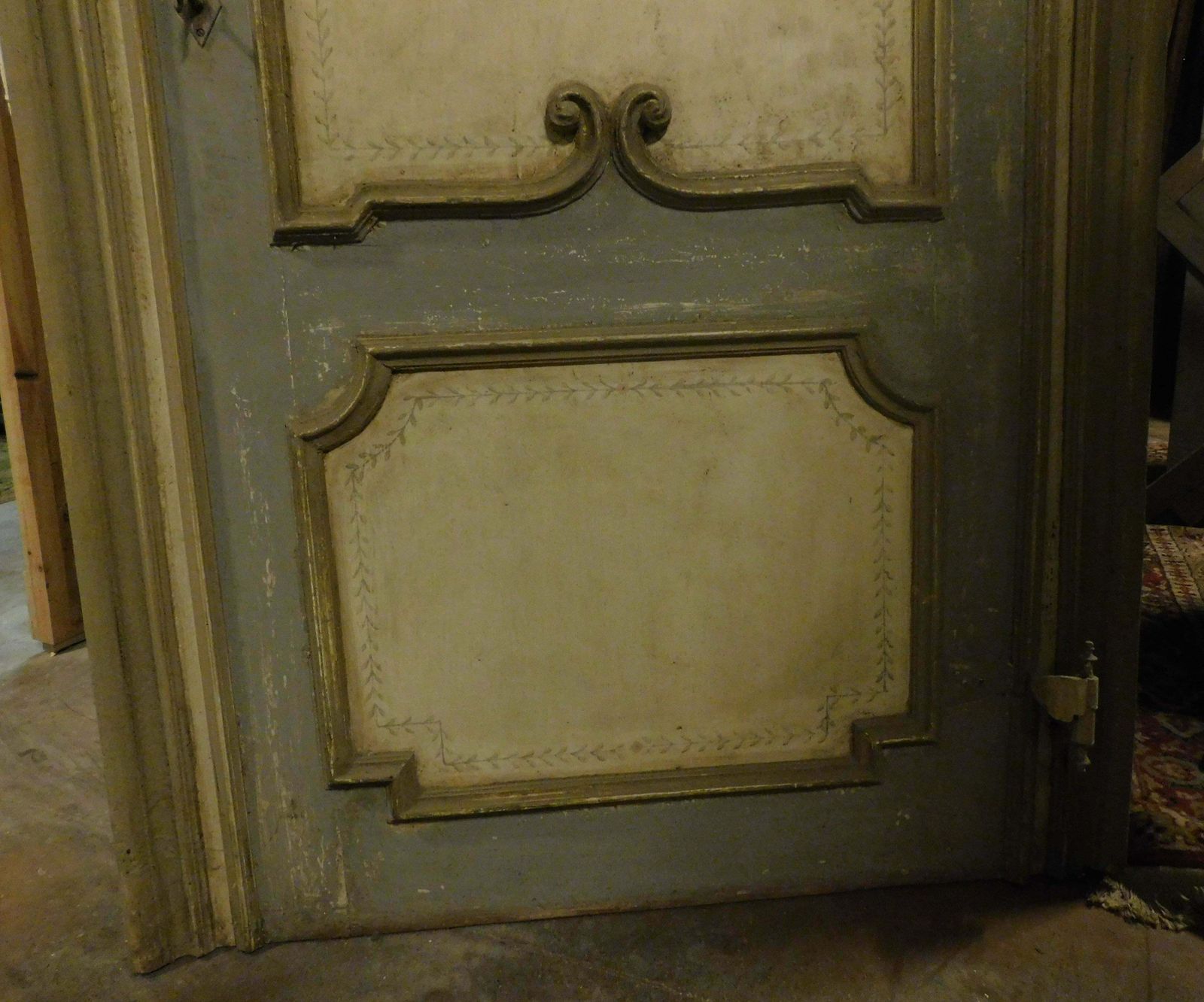Baroque Door, Sculpted And Lacquered, Arched And Complete With Frame, '700 Italy photo vintage