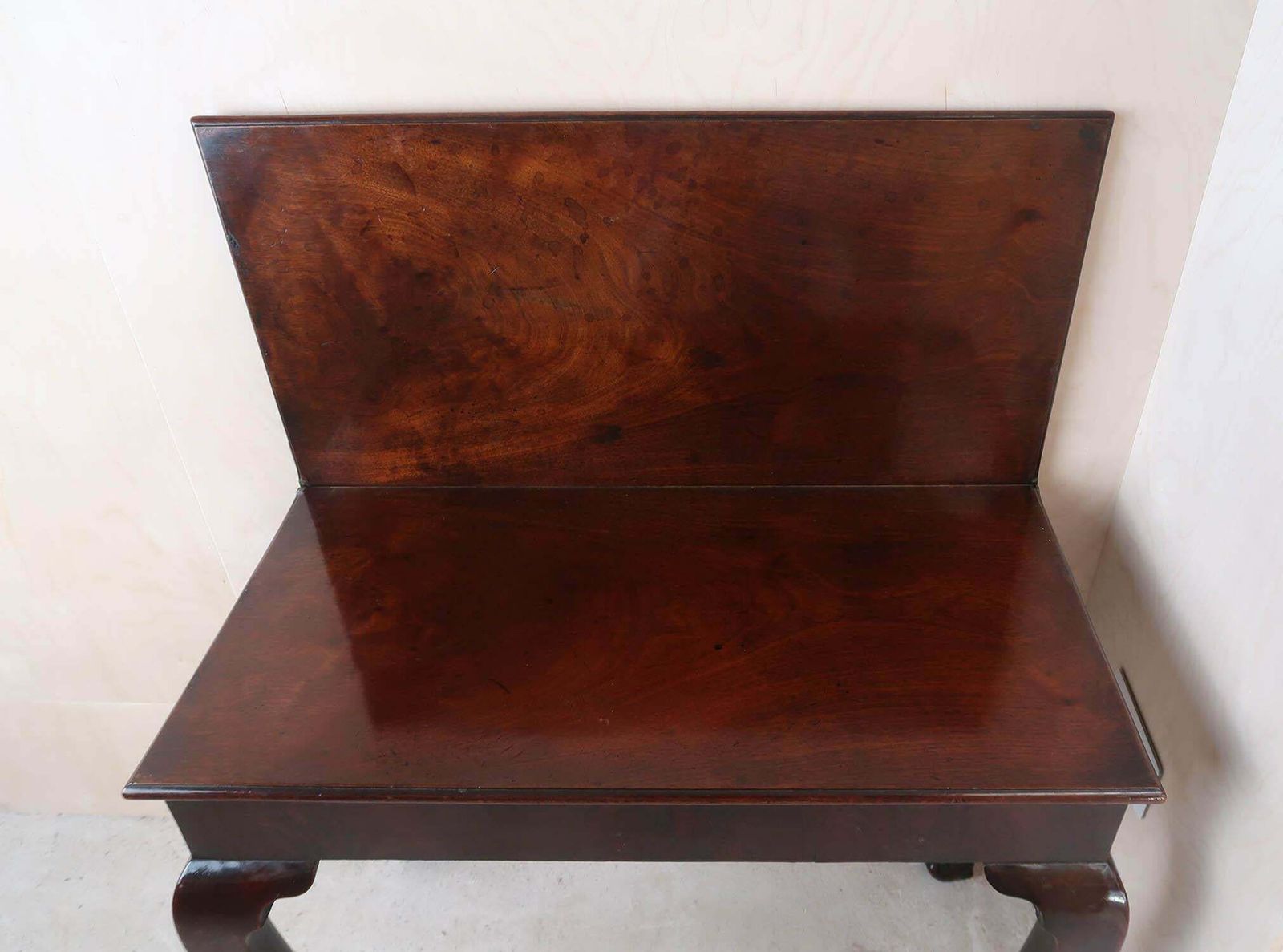Antique Chippendale Style Side Table With Claw And Ball Feet. C.1780 photo 950.0