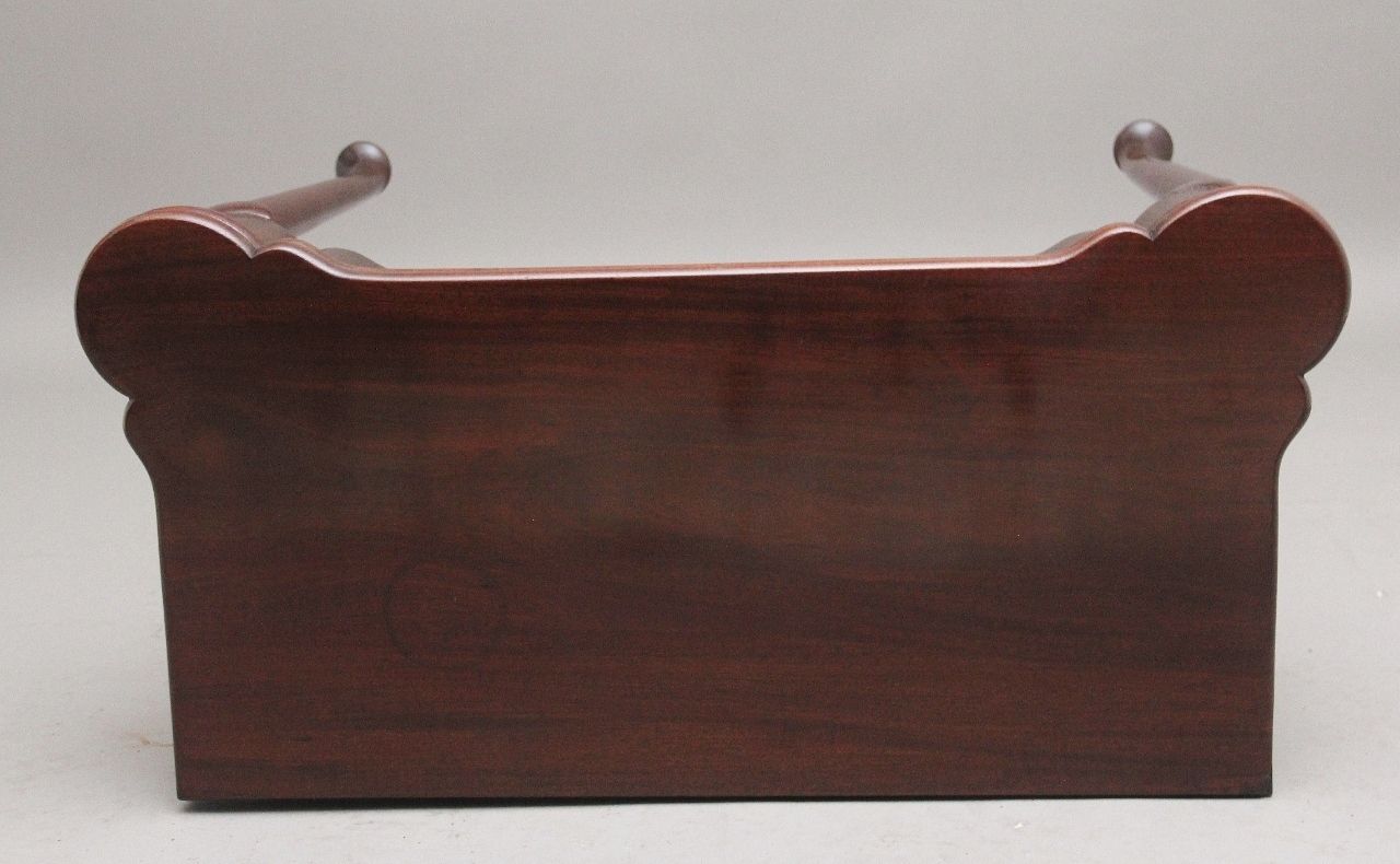 1680.0 A Lovely Quality Mid 18th Century Mahogany Card Table photo