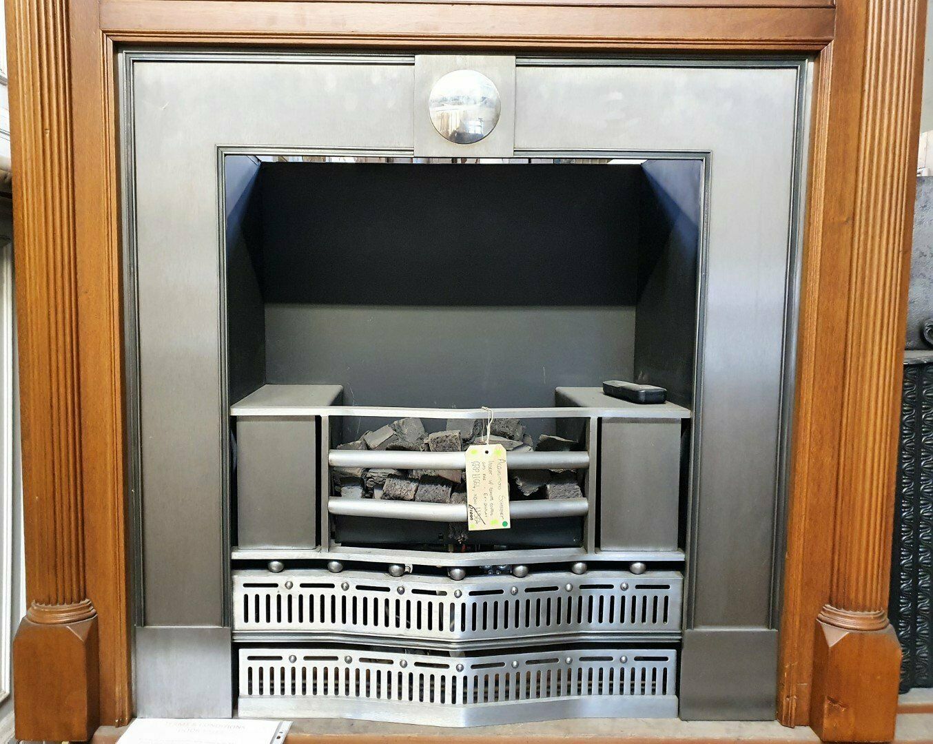 Ex Display Acquisitions Somerset 26.5 With Remote Gas Fire
