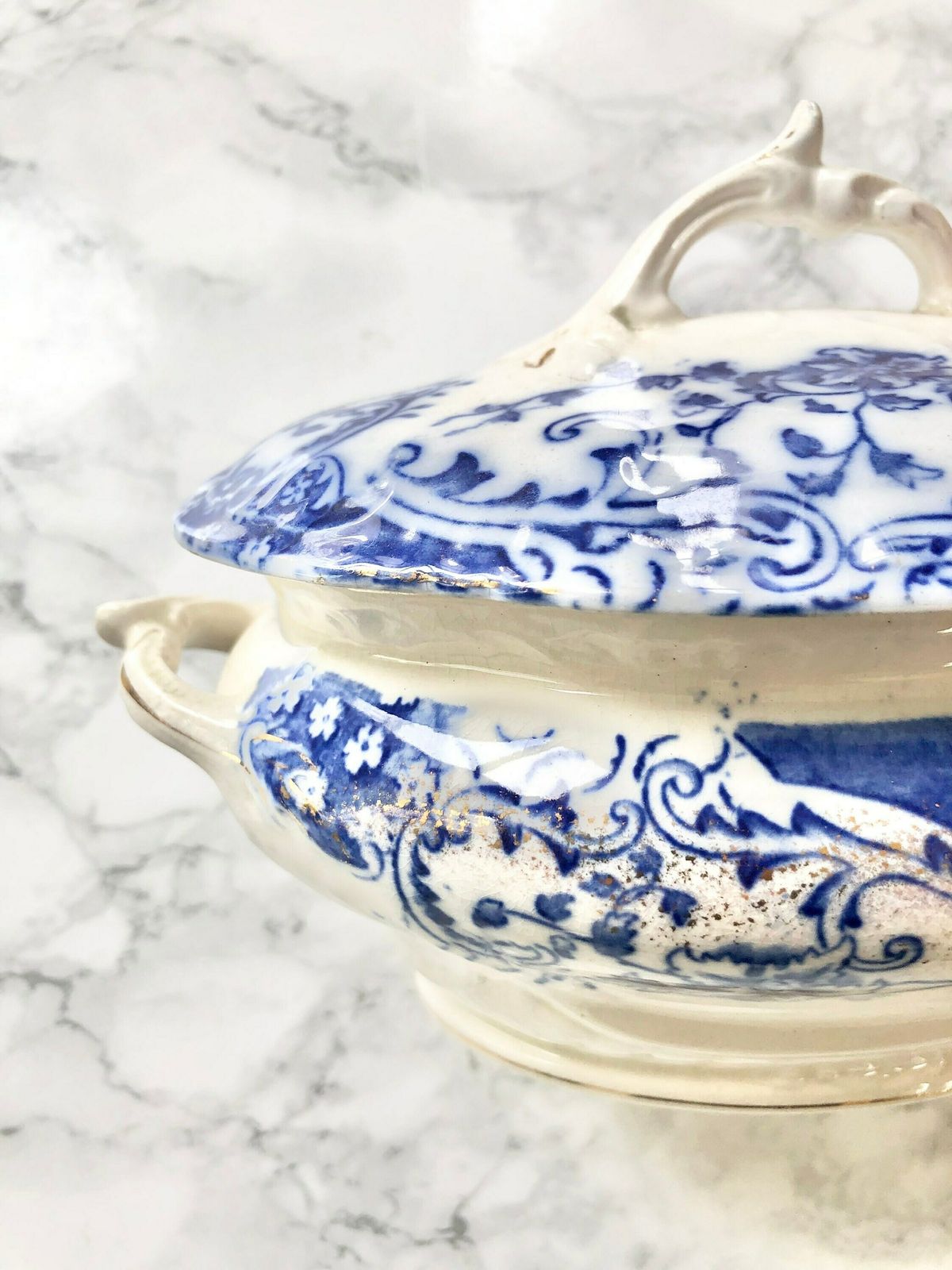 Staffordshire   Set Consisting Of A Covered Gravy Boat And A Ladle   Richmond Model photo furniture