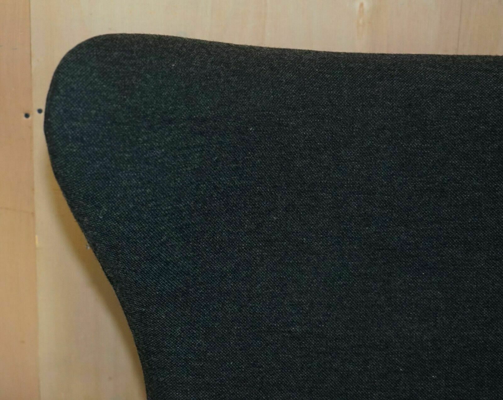 Original 1996 Stamped Fritz Hansen Egg Chair In Black / Grey Fabric photo 6000.0