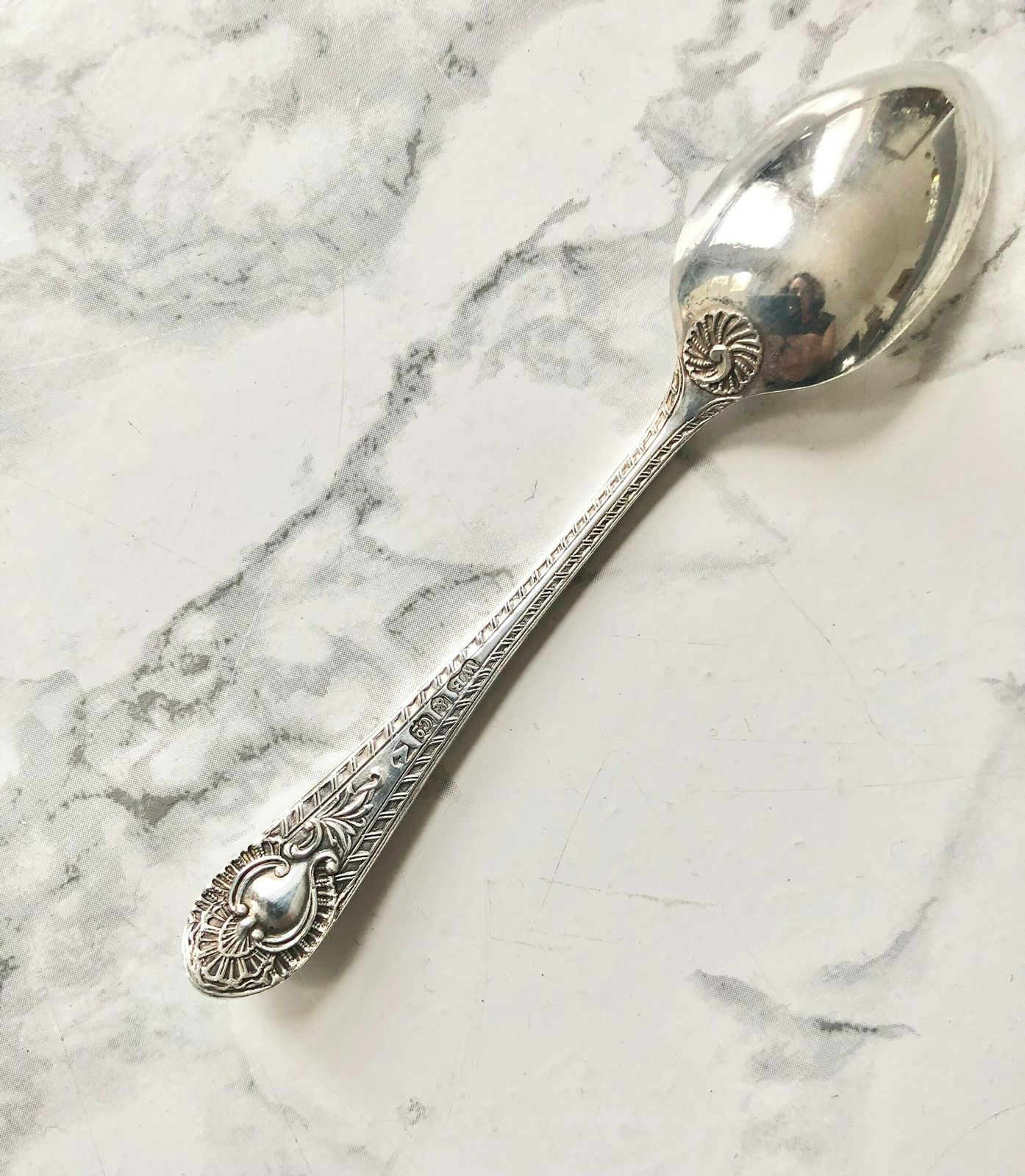 Set Of 6 Antique Silver Plated Teaspoons With The Matching Sugar Tong   Original Box photo Home Decor