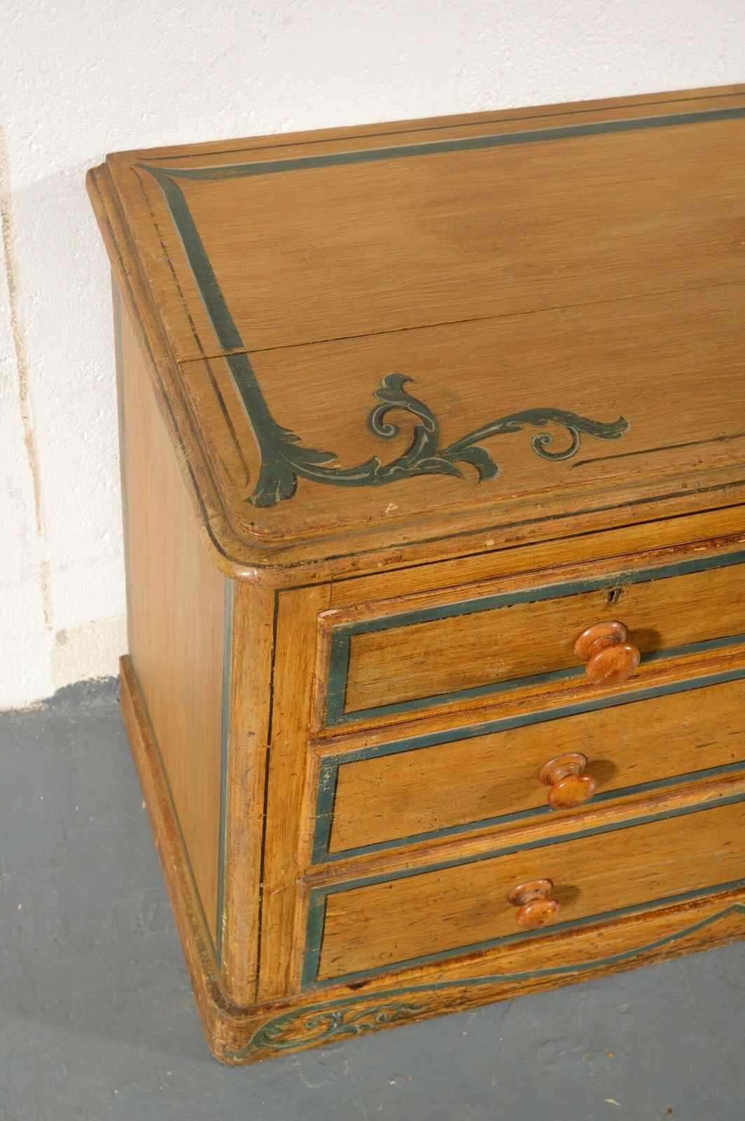 An Early Victorian Faux Satinwood Chest Of Drawers   C.1840 photo Furniture