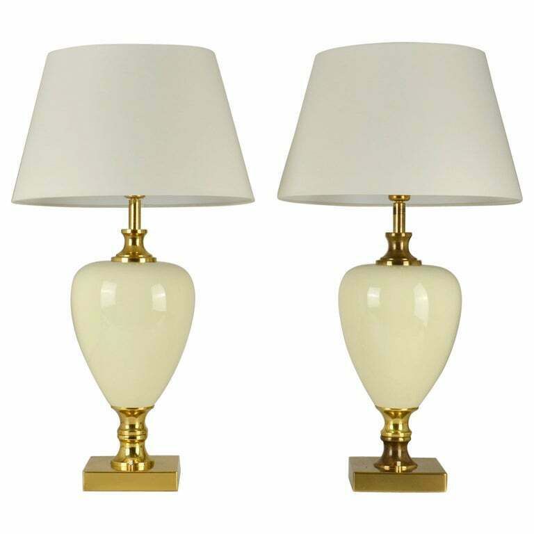 Pair Of Cream Porcelain And Brass Table Lamps By Zonca, Italy, 1970s
