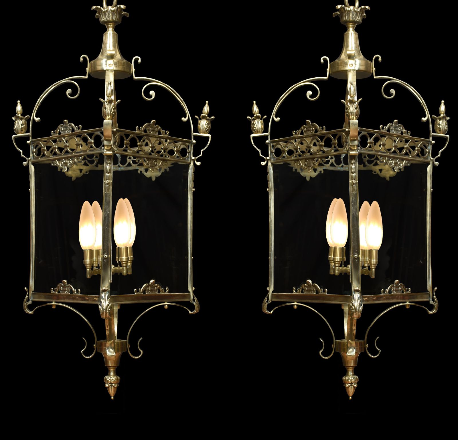 Large Pair Of Hall Lanterns, 18th Century And Earlier