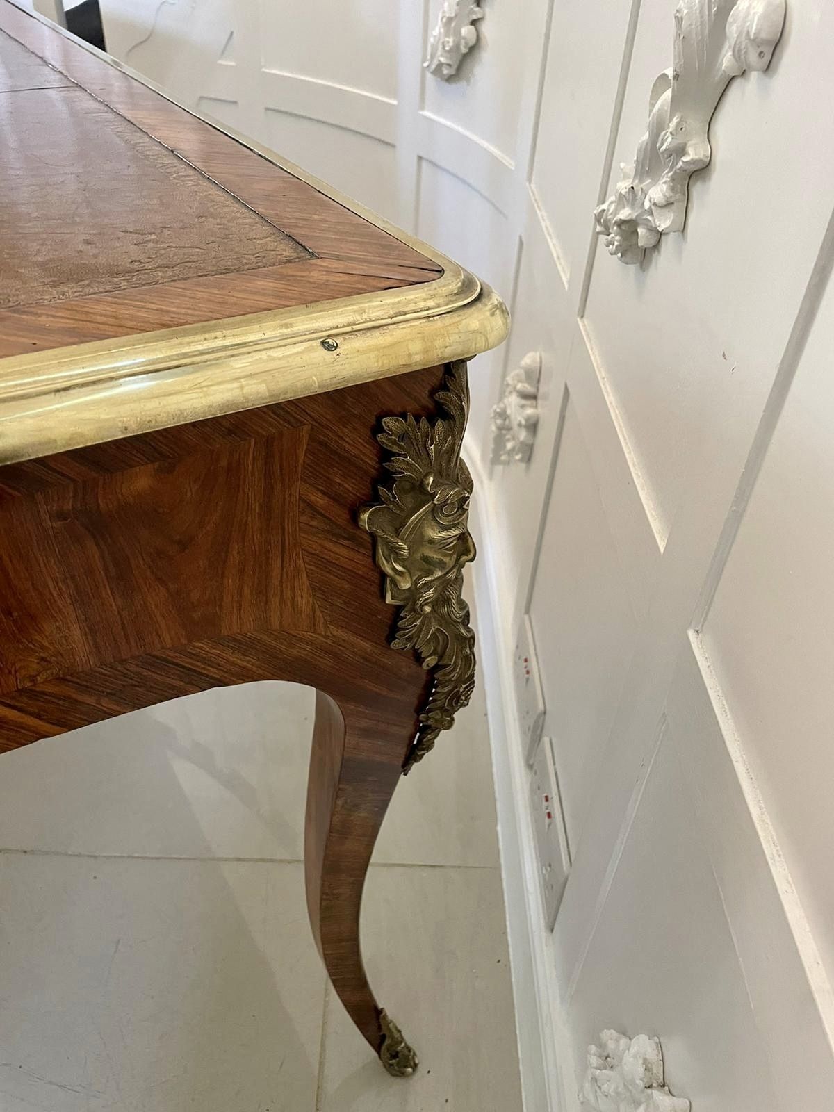 photo vinterior Large Antique Quality Freestanding Kingwood Ornate Ormolu Mounted Partners Plat Desk