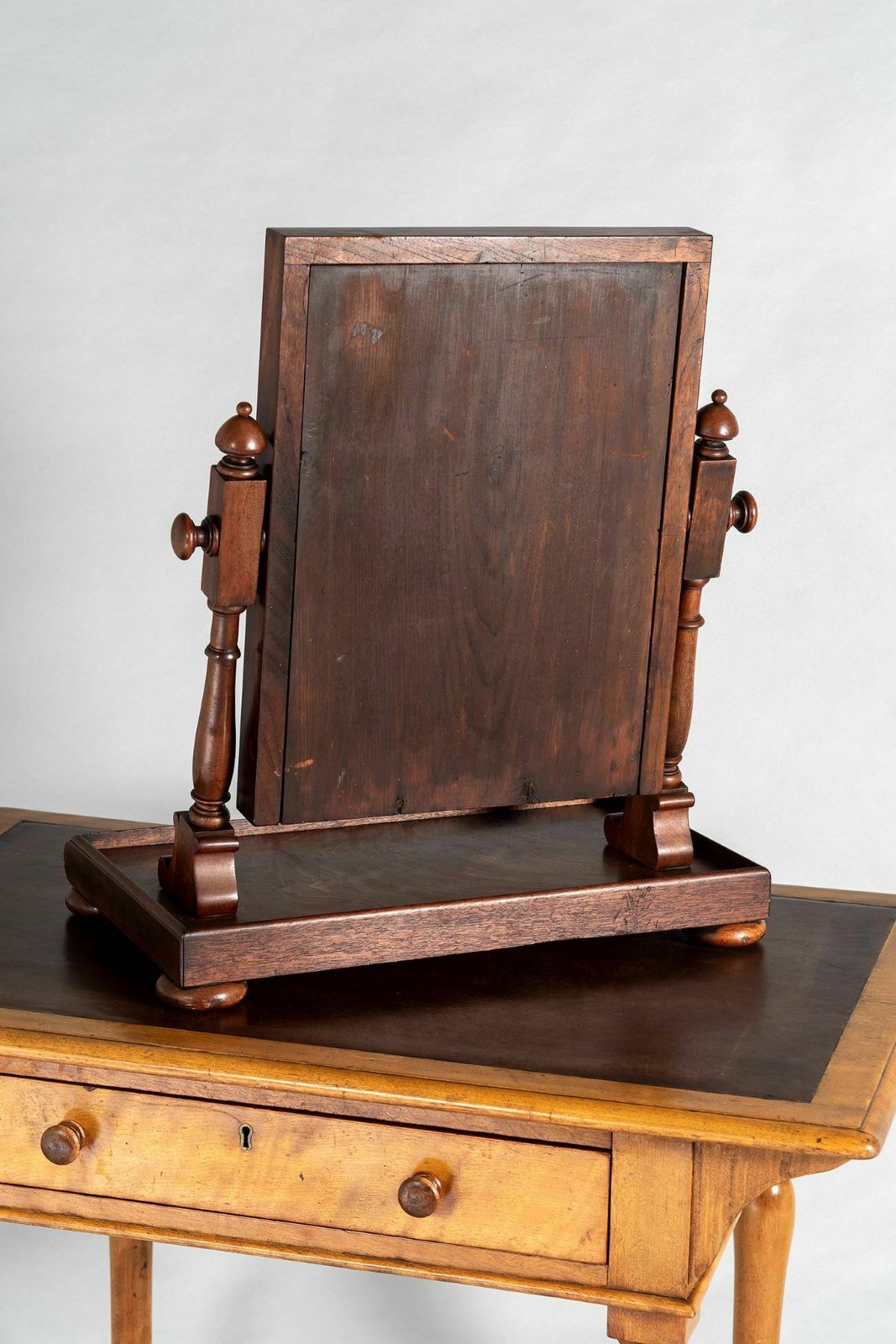 photo vinterior Superb Quality 1920s Antique Dressing Table Swing Mirror With Jewellery Counter