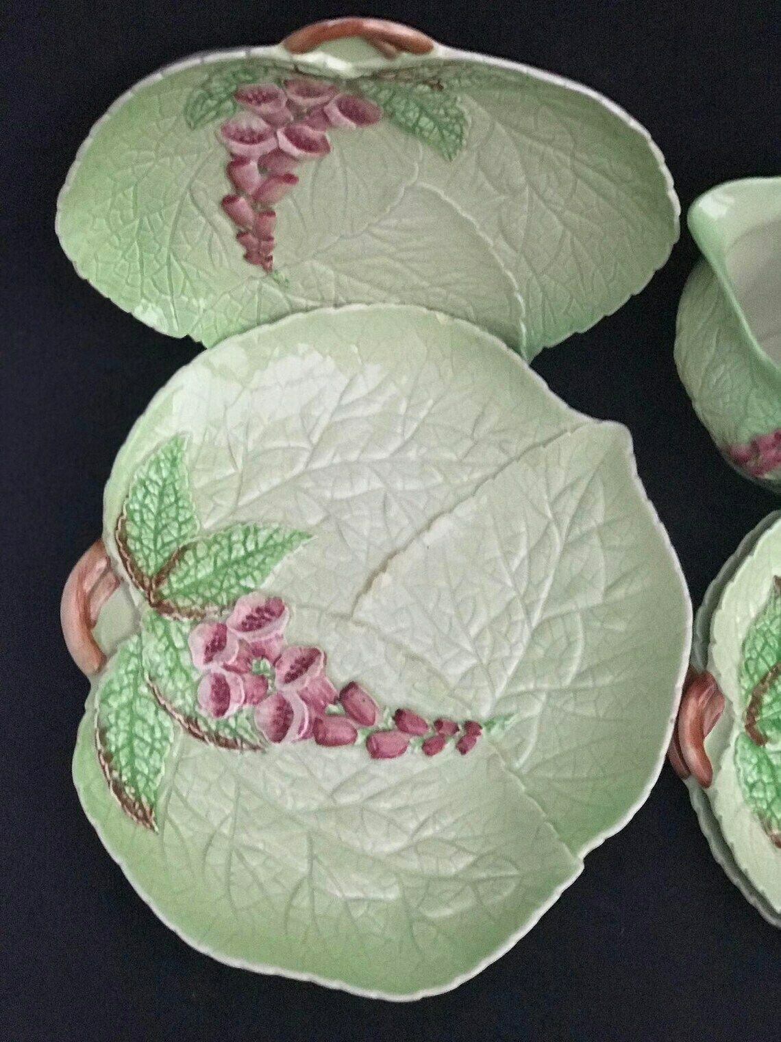 Carltonware Schalen Bord Serveerschaal Groene Vingerhoedskruid Roomkan Bord 4 Stuks Groene Decoratie Engels Verzamelaarsporseleinen Antiek photo furniture