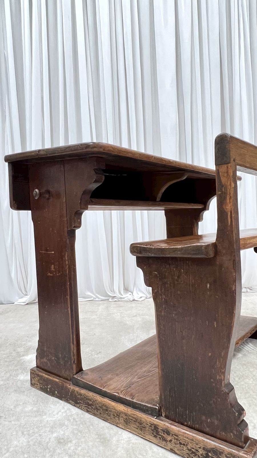 photo vinterior Antique French Two Seater Children’s School Desk