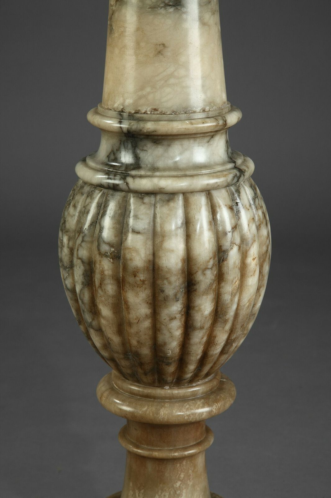 Pedestal Table In Alabaster With Marble Inlaid Top In Italian Style, 16th Century photo buy