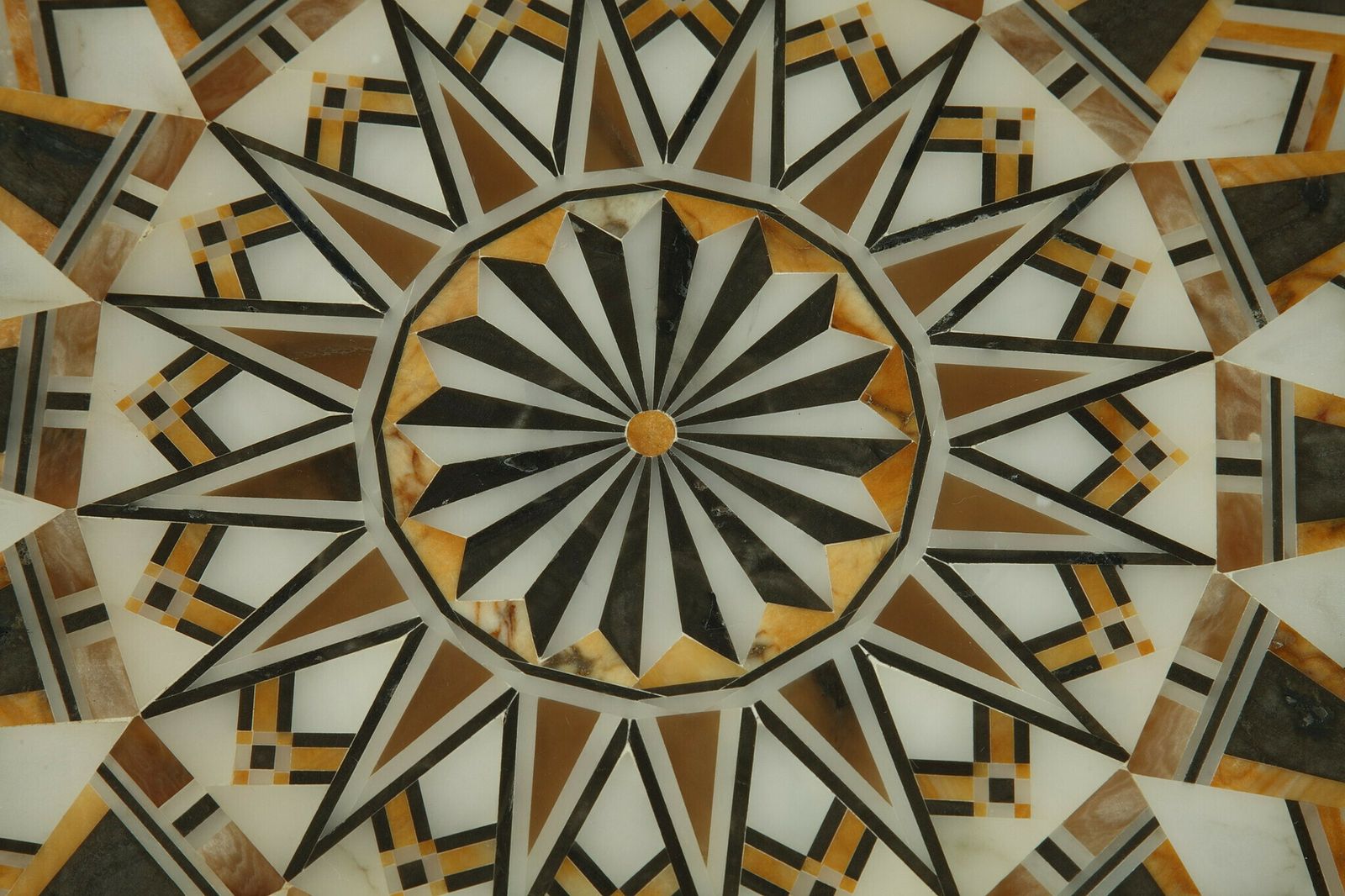 photo for sale Pedestal Table In Alabaster With Marble Inlaid Top In Italian Style, 16th Century