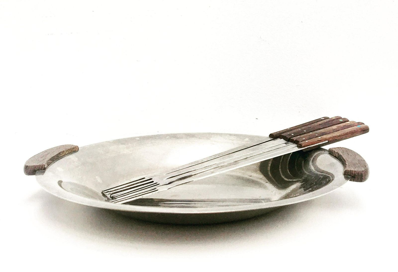 Fondue Forks Set Cutlery Barbecue Accessories Raclette Plate, Scandinavian Tray Mid Century Fondue Bourguignonne Meat Tray Chocolate 60s photo furniture