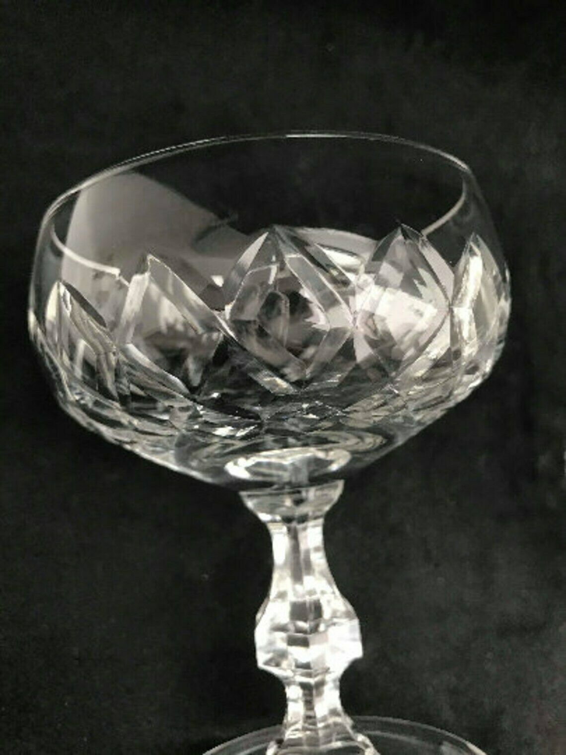 2 Vintage Champagne Coupes – Kristallen Geslepen Coupes, Jaren 1920, Frans, Set Van 2, Stengel, Barkarrondecoratie, Bruiloft, Bartender, Cocktailglazen, Cadeau photo furniture