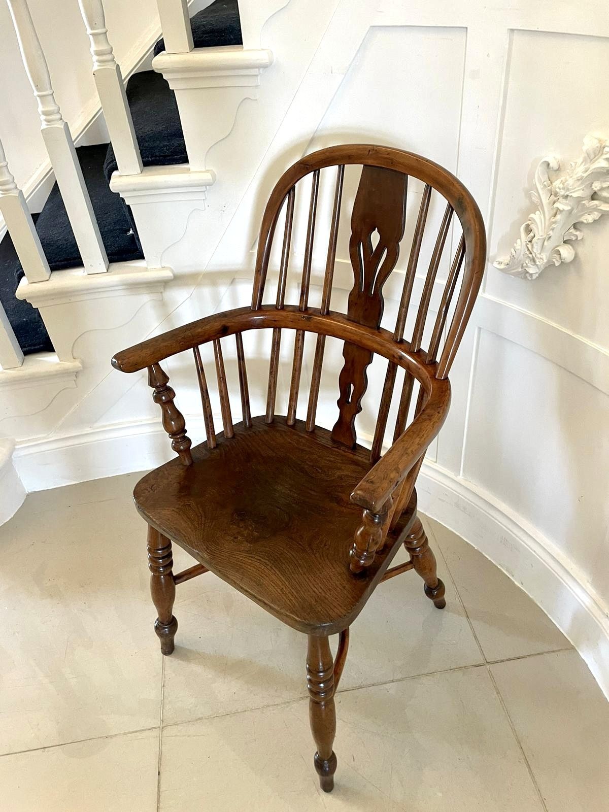 photo furniture Antique Quality Child’s Yew Wood Windsor Chair