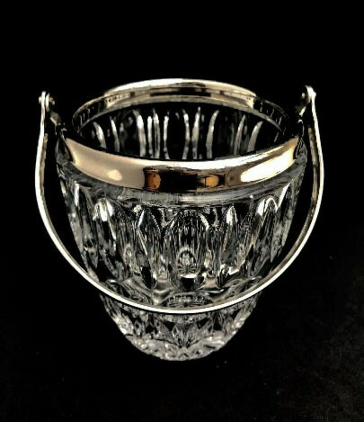 Kristallen ijsemmer jaren 1950 – Geslepen kristal met verzilverd metaal, Mid-Century Frans baraccessoire