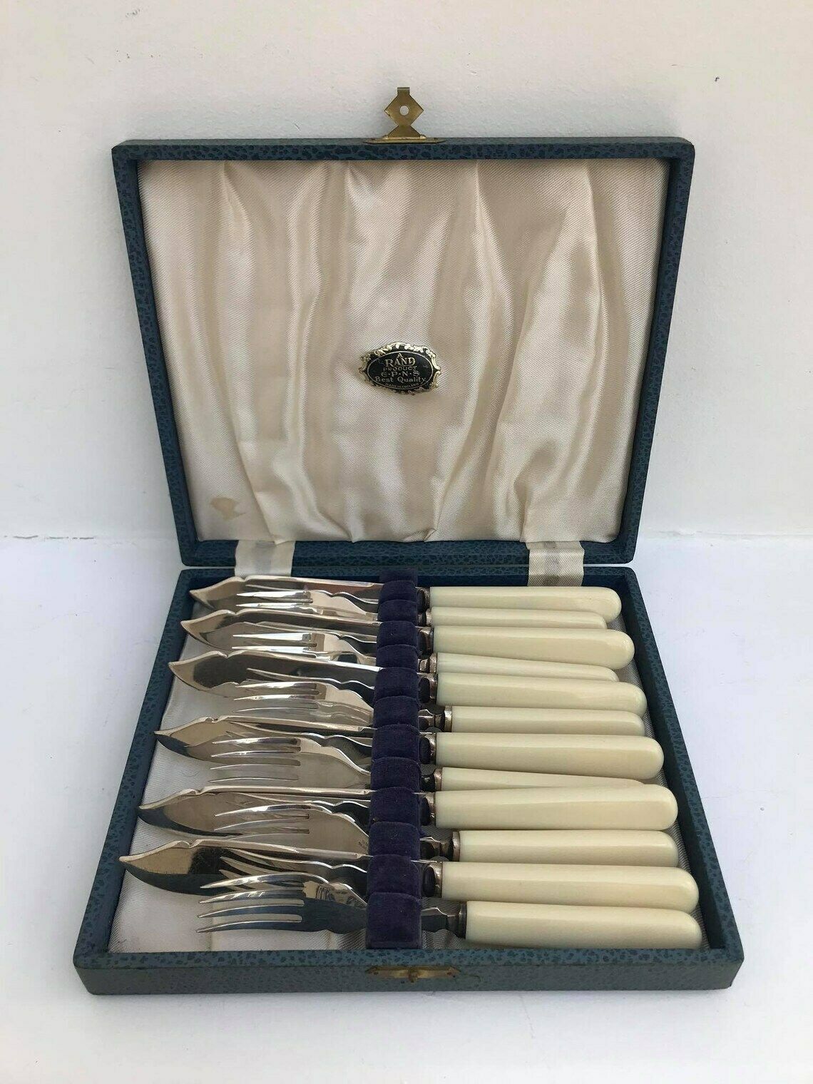 photo furniture Fish Flatware Forks 12 Boxed Seafood Cutlery Silver Plated Bands, Stainless Steel And Ivorine Table Holiday Dinner Wedding Gift
