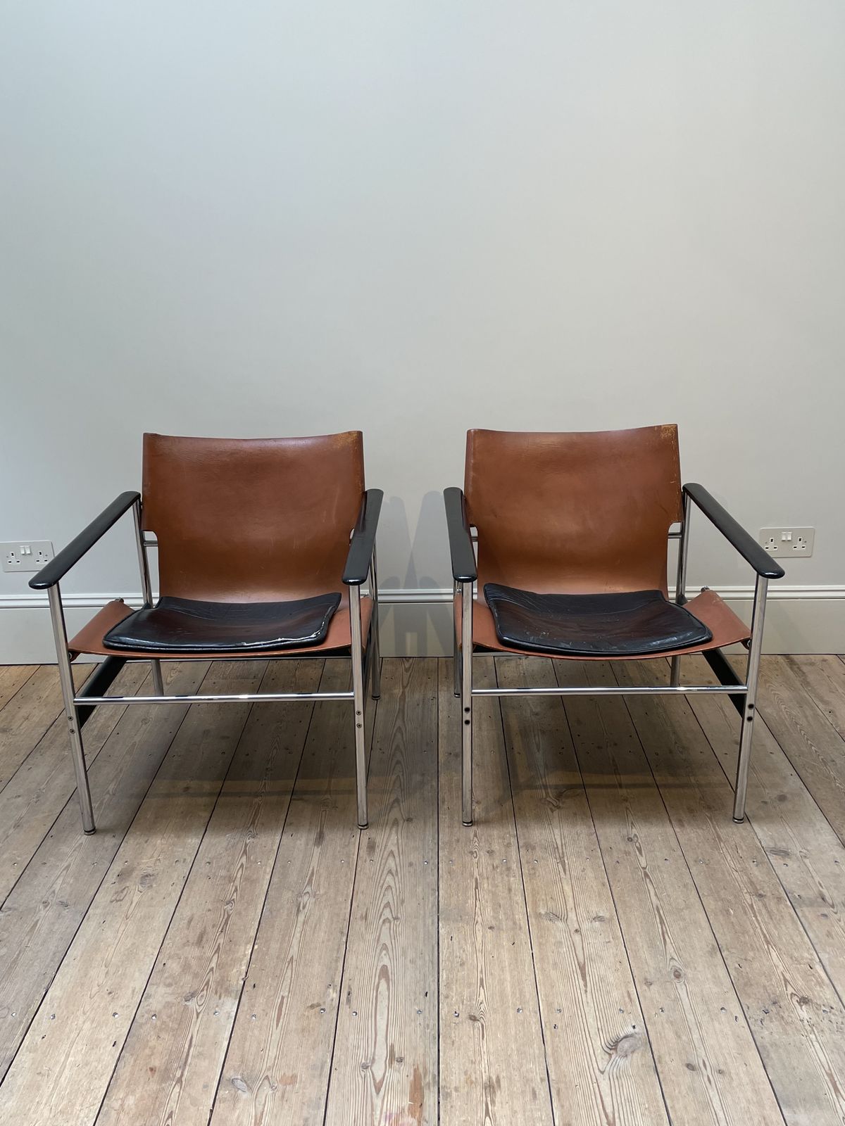 Charles Pollock 657 Leather Sling Lounge Chairs By Knoll