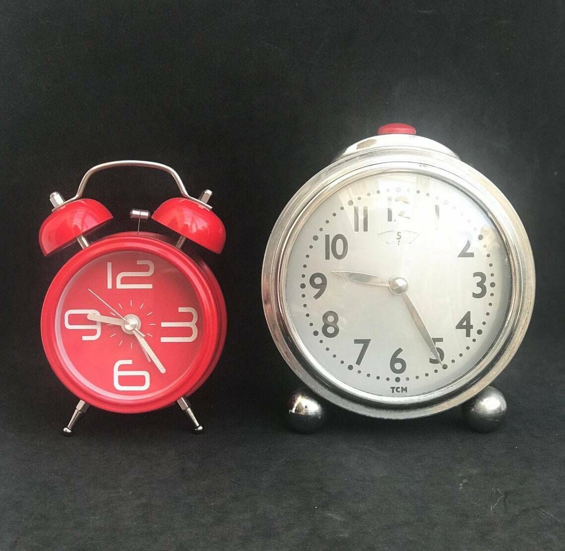 Table Alarm Clock Set 2 Red Color Vintage Home Decor Side Table Night Clock Desk Decor Red Accents photo furniture