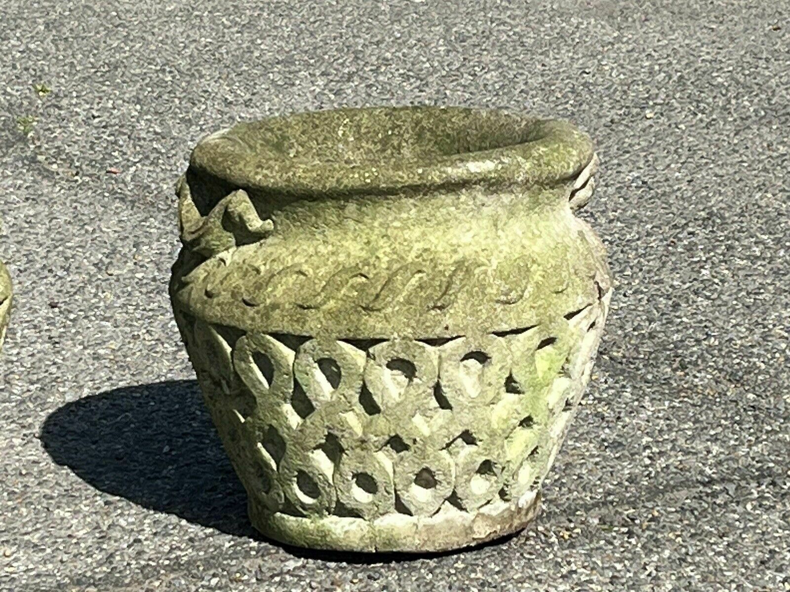 Garden Urns photo 225.0