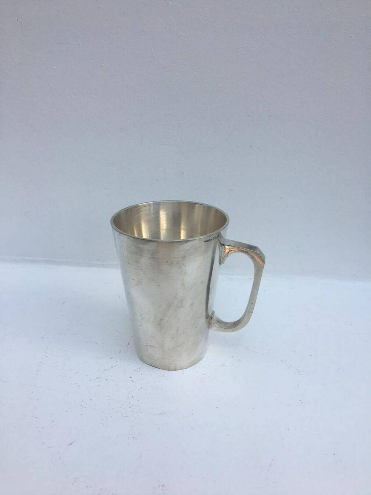 photo for sale Mok Verzilverd Art Deco Beker Metalen Mok, Warme Chocolademelk Mok, Chocoladebeker, Zilveren Beker, Zilveren Mok, Art Deco Ontbijt, België Door Pierard