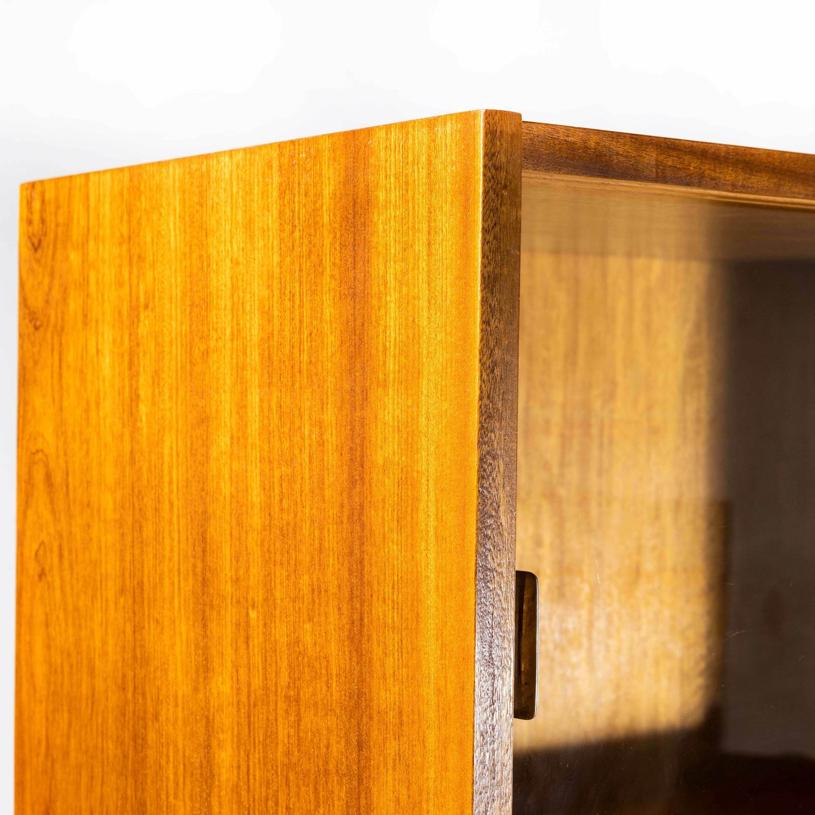 photo furniture 1960’s Large Mid Century Glass Fronted Shelved Cabinet