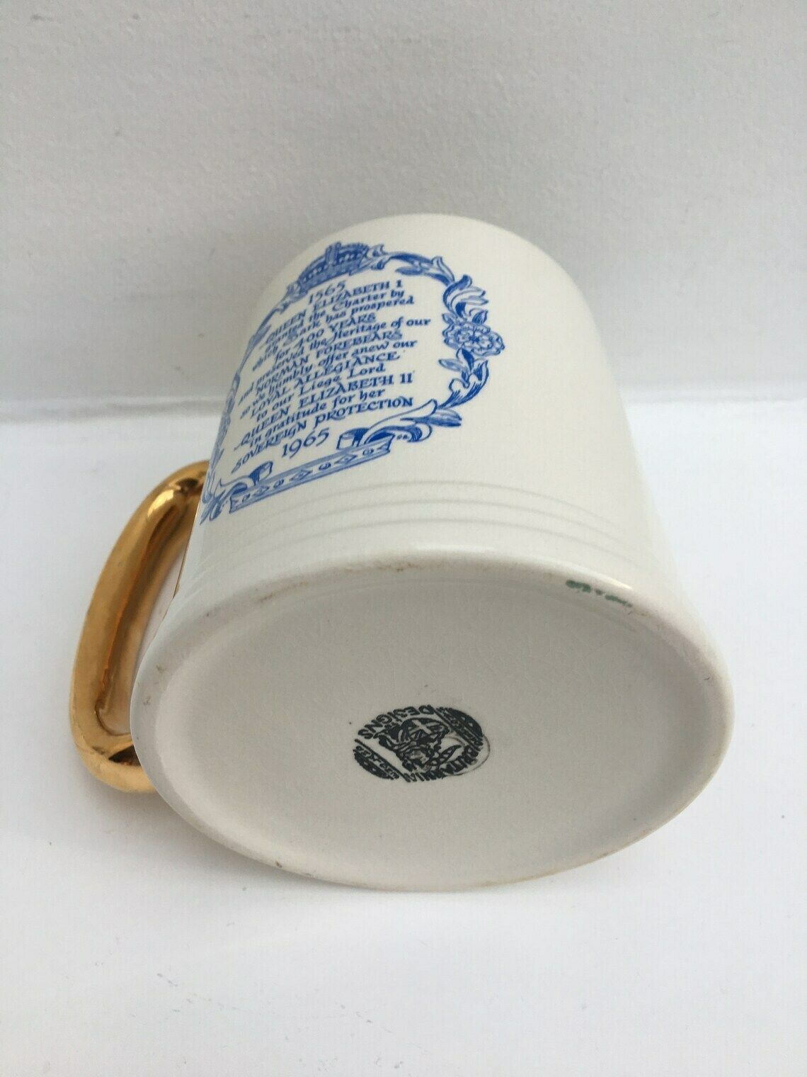 Queen Elizabeth II Large Mug Royal Monarch Commemorative Tankard Antiques 1565 1965 Queen Elisabeth Ceramic Stein Beer Mug Gold Handle photo vintage