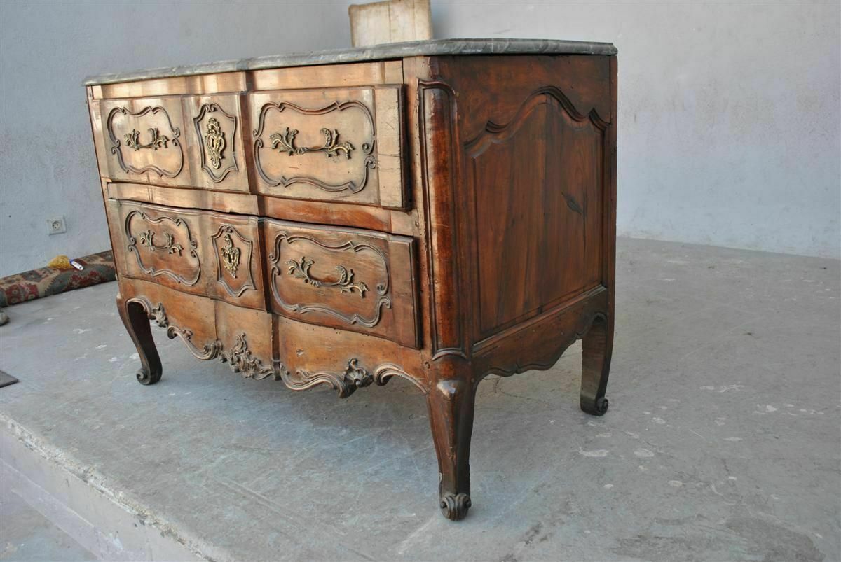 Curved Walnut Chest Of Drawers, 18th Century photo for sale