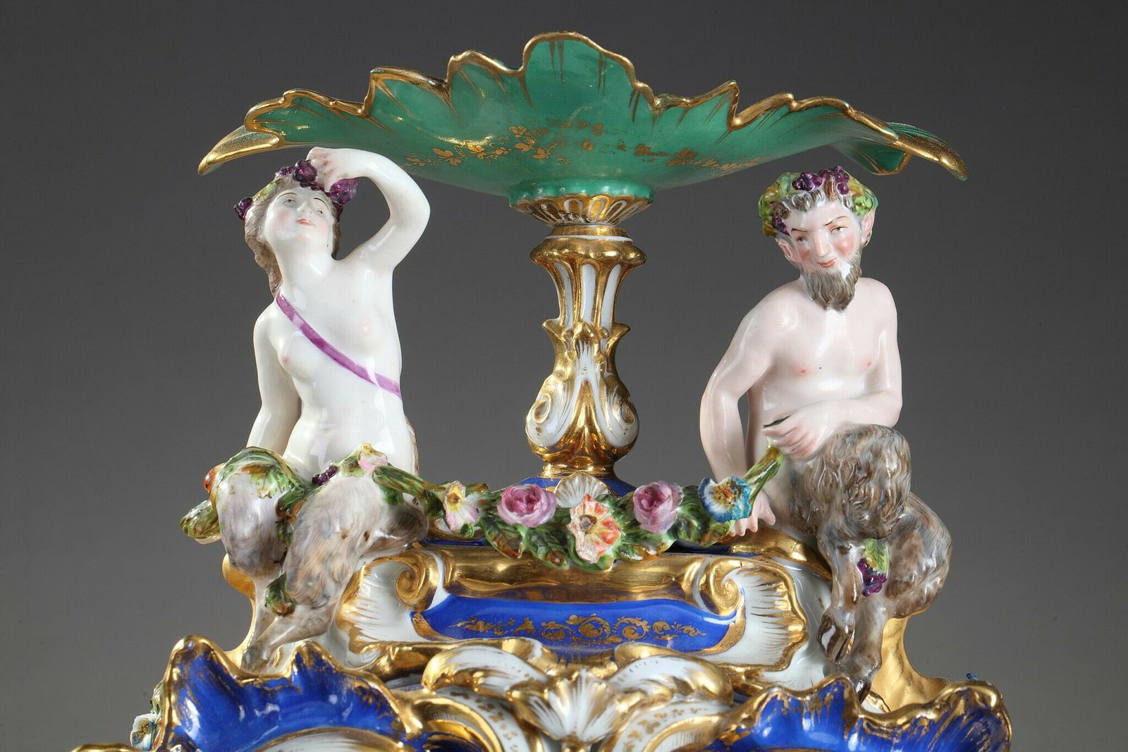 Rocaille Clock In Porcelain In The Taste Of Jacob Petit (1796 1865), 19th Century photo 4518.0
