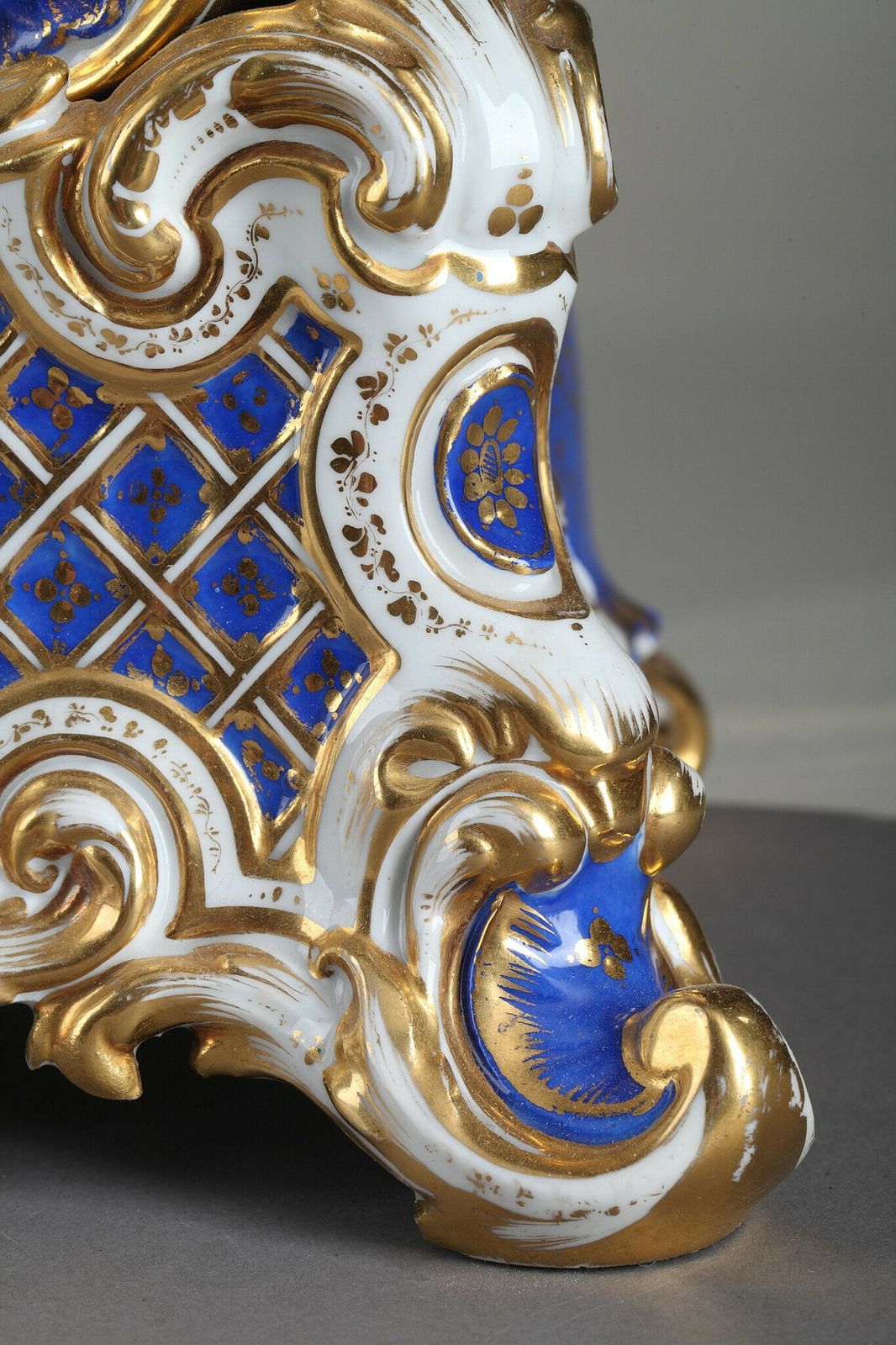Home Decor Rocaille Clock In Porcelain In The Taste Of Jacob Petit (1796 1865), 19th Century photo