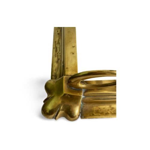 Functional Elegance: Brass Fireplace Fender photo 95.0