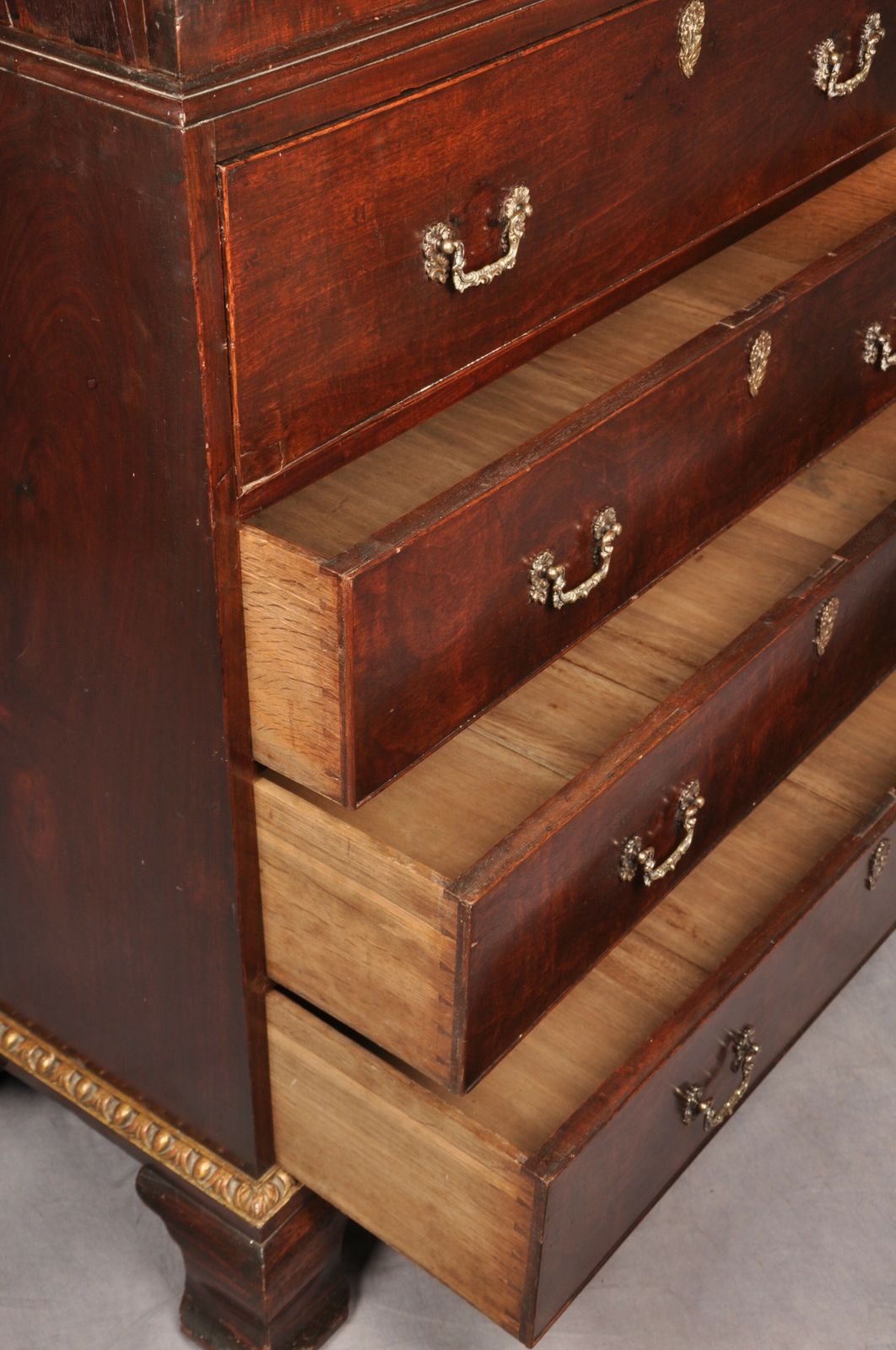 photo buy Fine 18th Century Mahogany Secretaire Cabinet