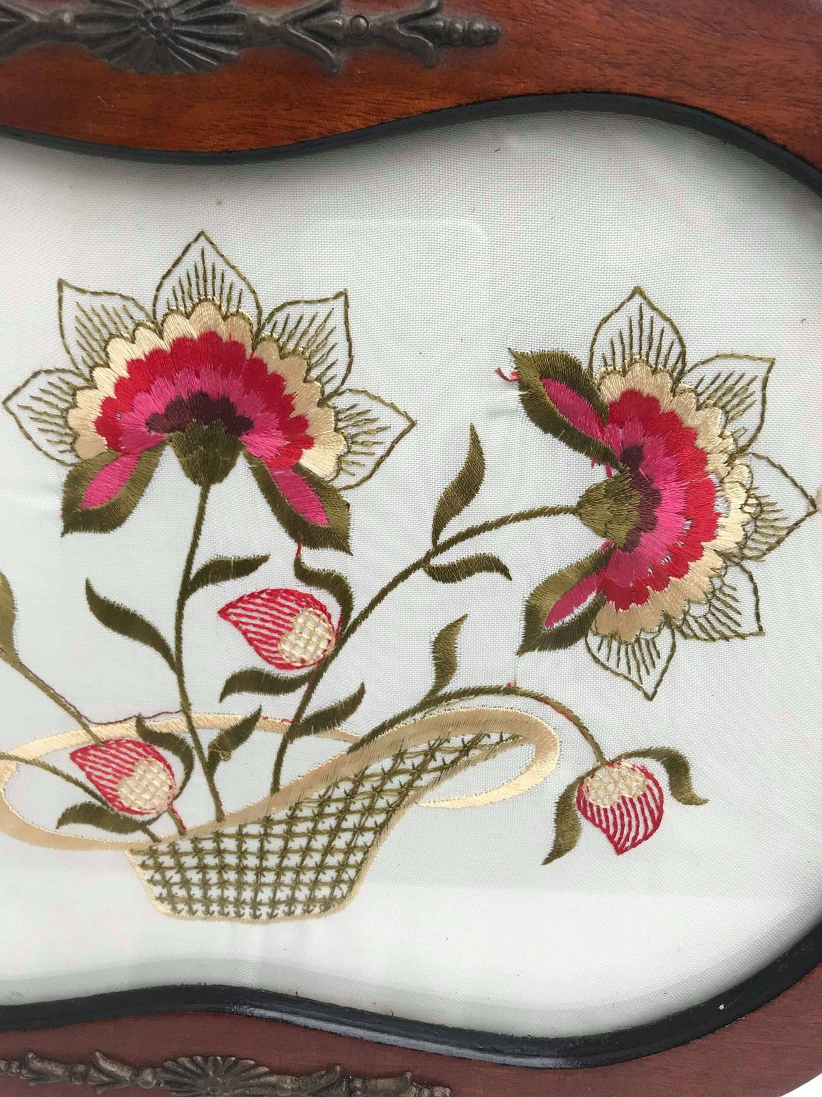 Antiek Dienblad Van Hout En Glas Met Geborduurd Interieur – Rechthoekig – Art Deco Bloemmotief – Twee Handgrepen – Cadeau photo for sale