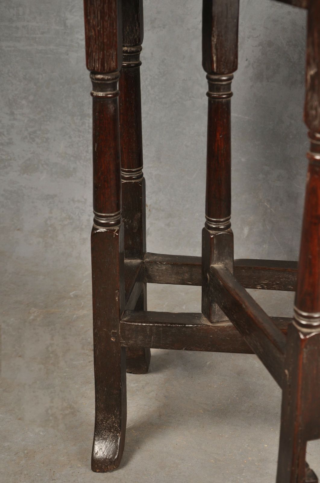 Small Queen Anne Oak Gateleg Table photo Furniture
