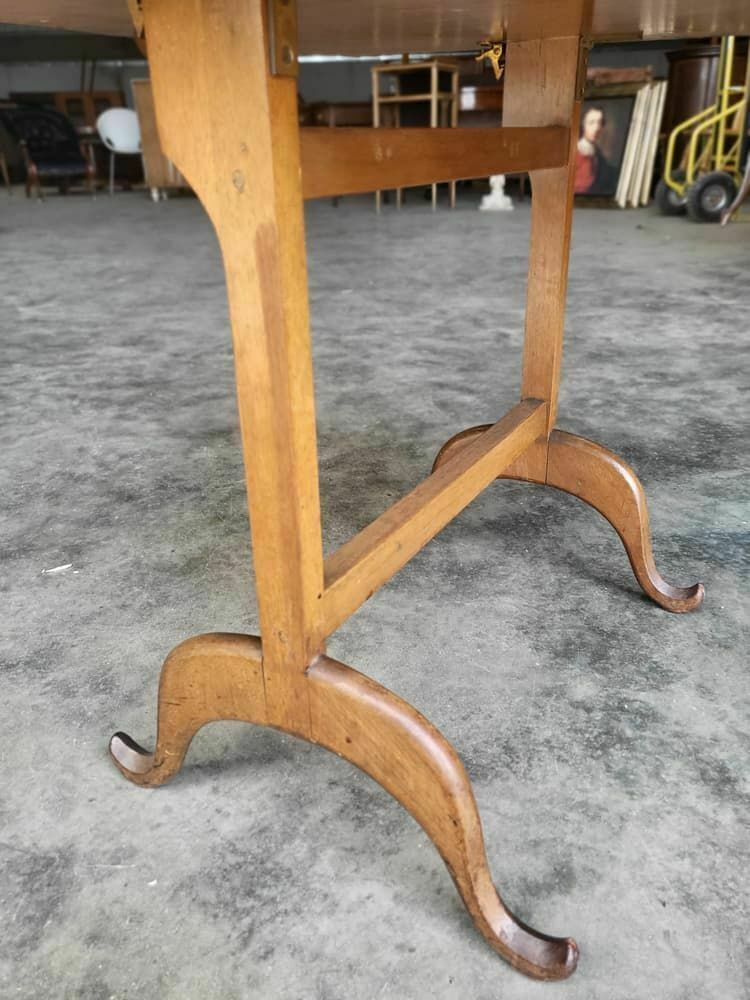Vintage 20thc Walnut Tilt Top Embroidered Needlework Coffee Side End Table photo Furniture
