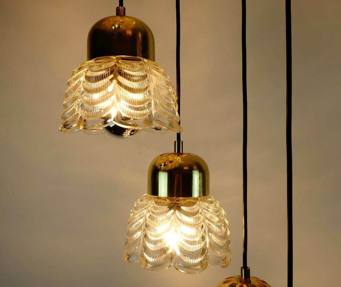 1960s Mid Century Pendant Light Cascading Lamp 7 Flower Shaped Glass Shades And Brass Chandelier photo 680.6859999999999
