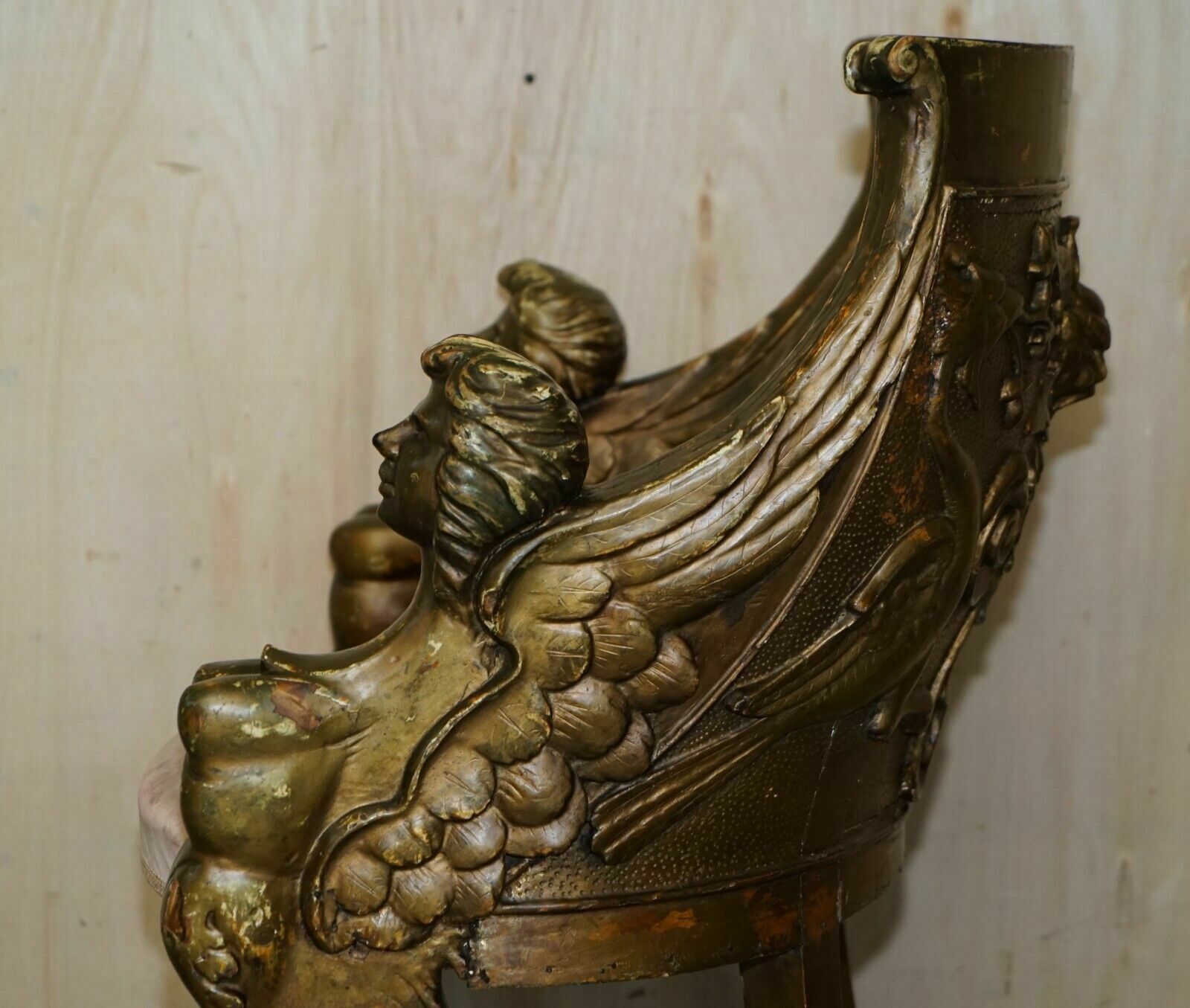 photo vintage After Thomas Hope Antique Circa 1780 George III Hand Carved Giltwood Armchair