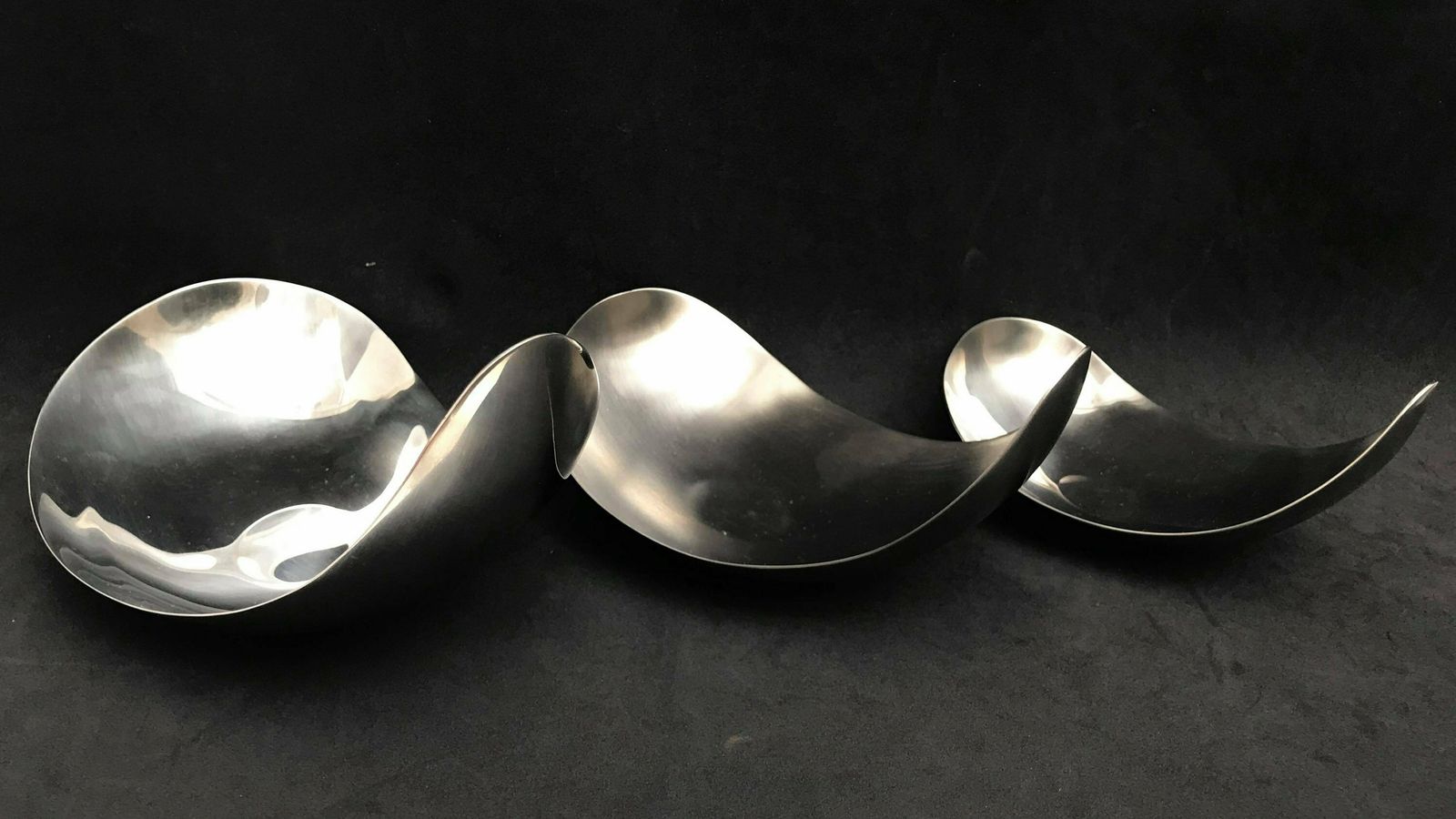 Georg Jensen Leaf Dish Set 3 In Stainless Steel By Helle Damkjaer Vintage Danish Design Scandinavian Appetizer Plates Catch All Dish Gift photo vinterior