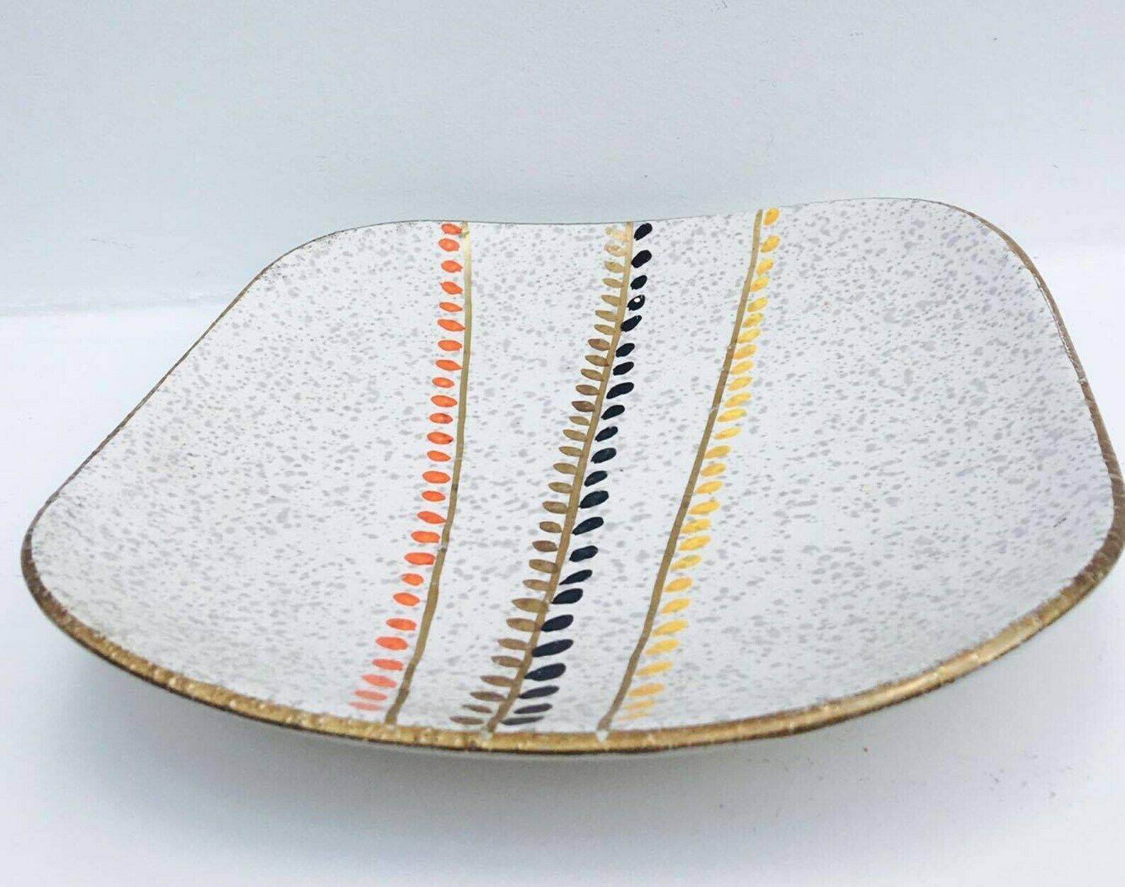Vierkante Schaal Mid Century Modern Aardewerk West Duits Bay Keramik Mand Handvat Dienblad, Handgeschilderd Kunstaardewerk Serveerschaal Fruitmand photo buy
