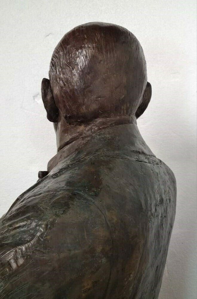 4995.0 Large Bronze Winston Churchill Statue Seated British Pm Casting photo