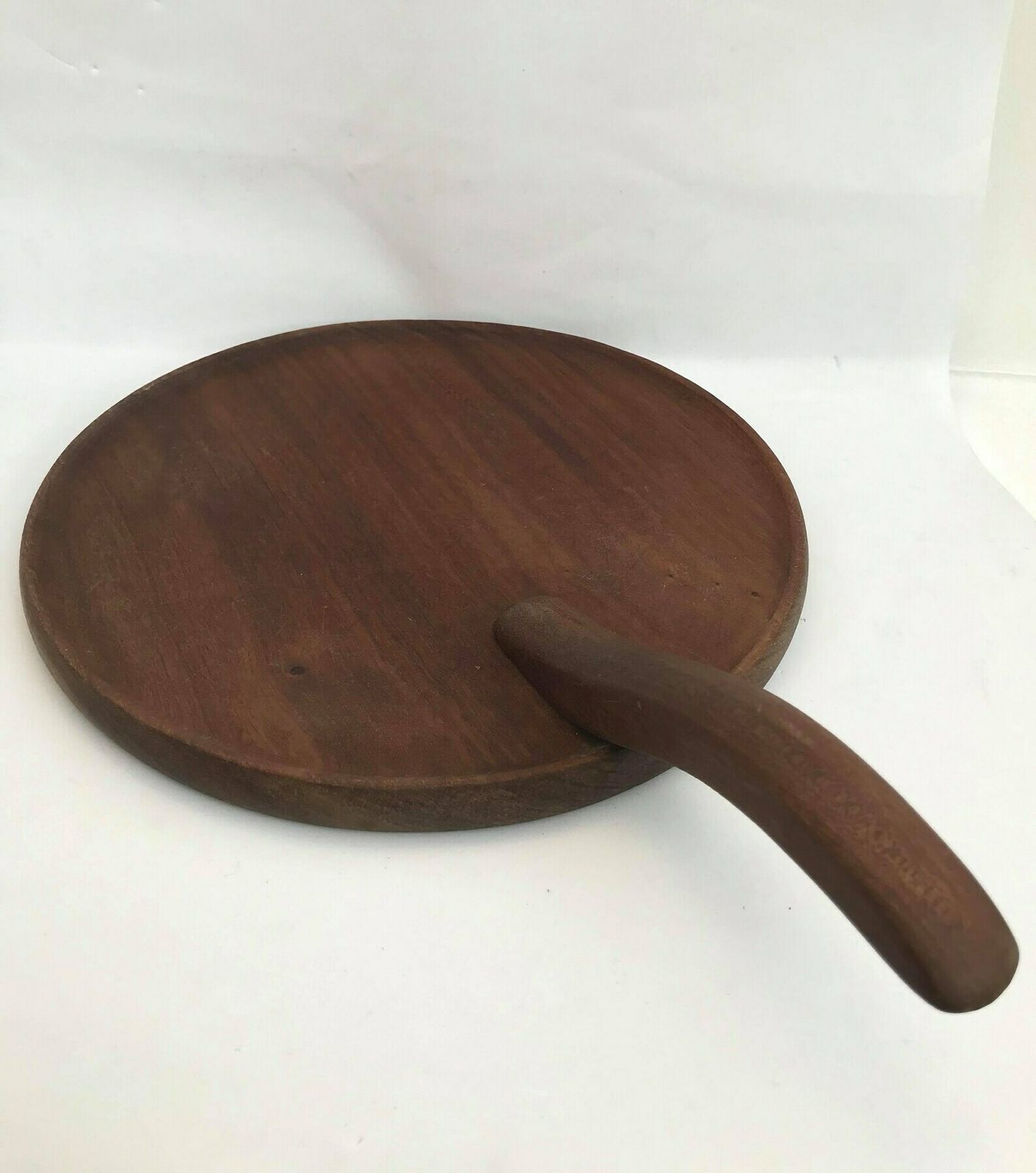 Cutting Board Cheese Charcuterie Serving Board Appetizers Platter Wooden Round Platter With Handle Barbecue Accessories Gift For Him Grill photo Home Decor