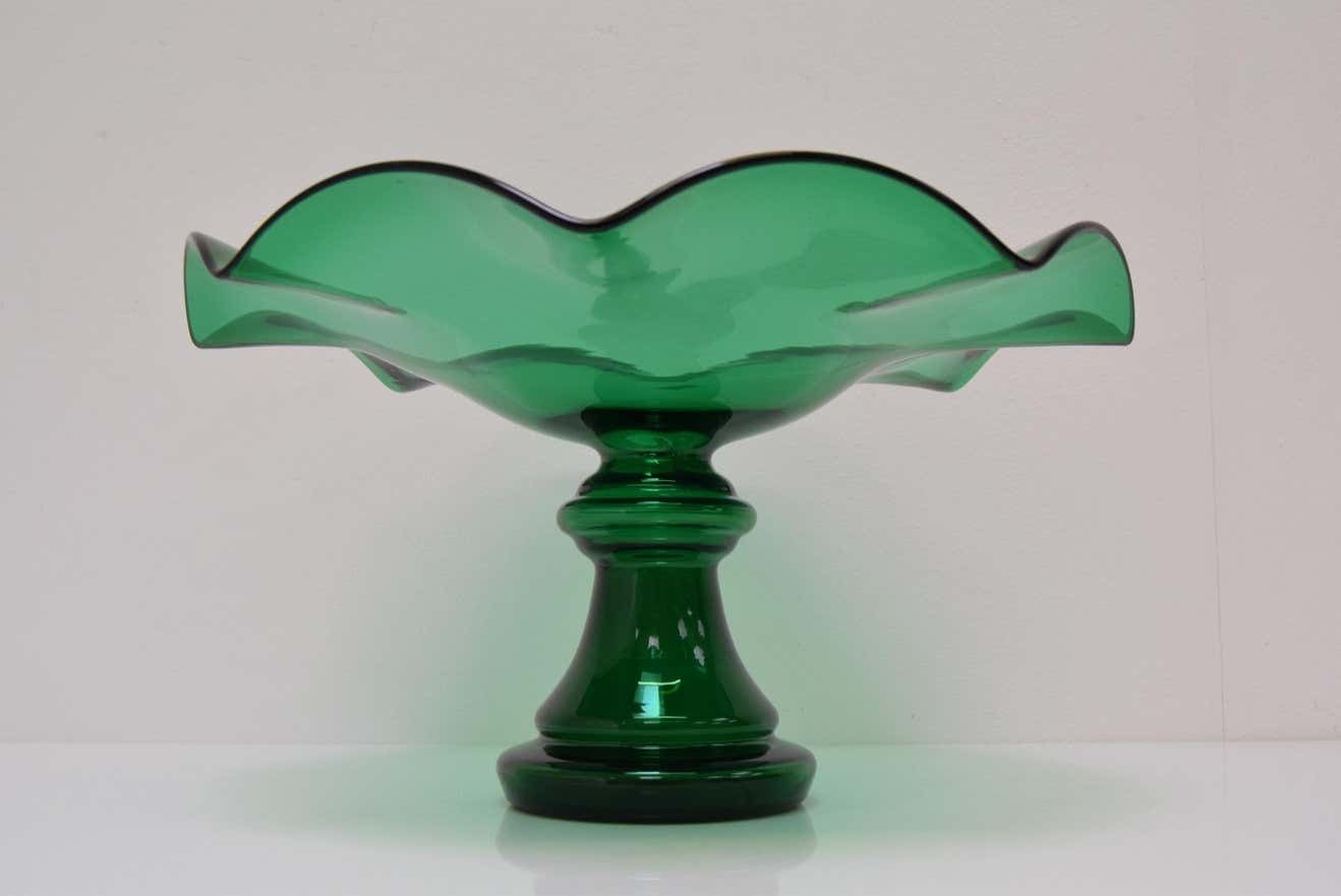498.0 Pair Of Art Glass Bowls, By Glasswork Novy Bor, 1930's. photo