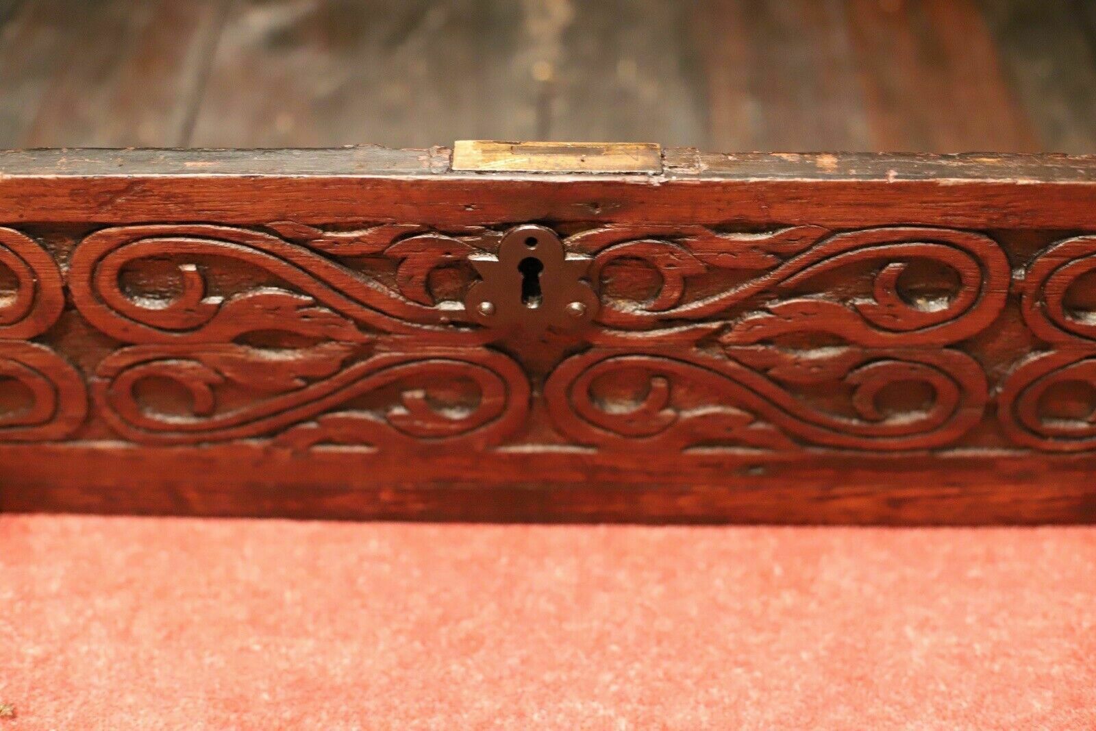 photo vintage Unique Victorian Carved Oak Mule Chest Made By Hewetson Milner And Thexton Ltd