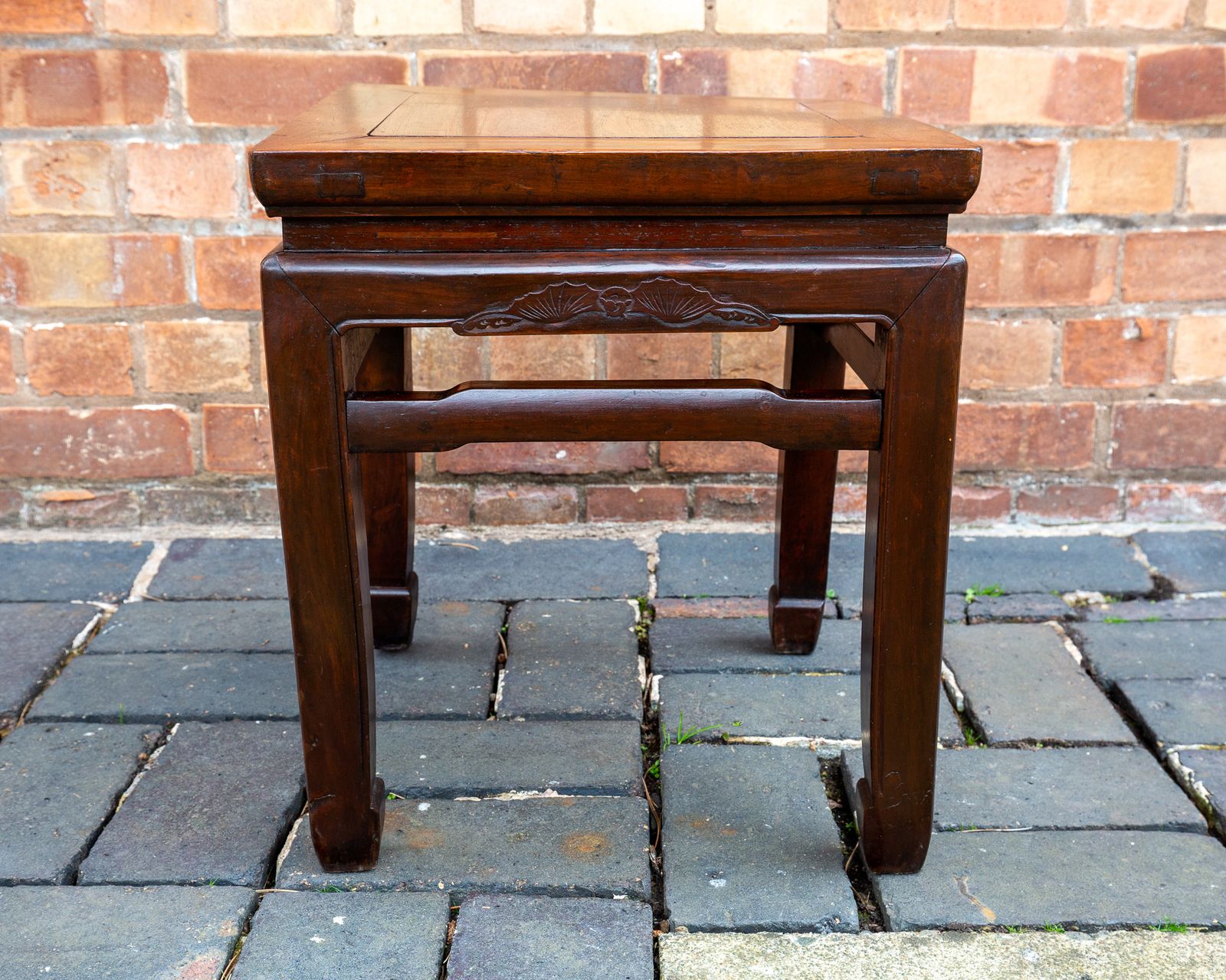 photo furniture Antique Chinese Square Humpback Lamp Table Coffee Side Qing Dynasty 1900 Bat Carving Jumu Southern Elm Wood Infinity Knot