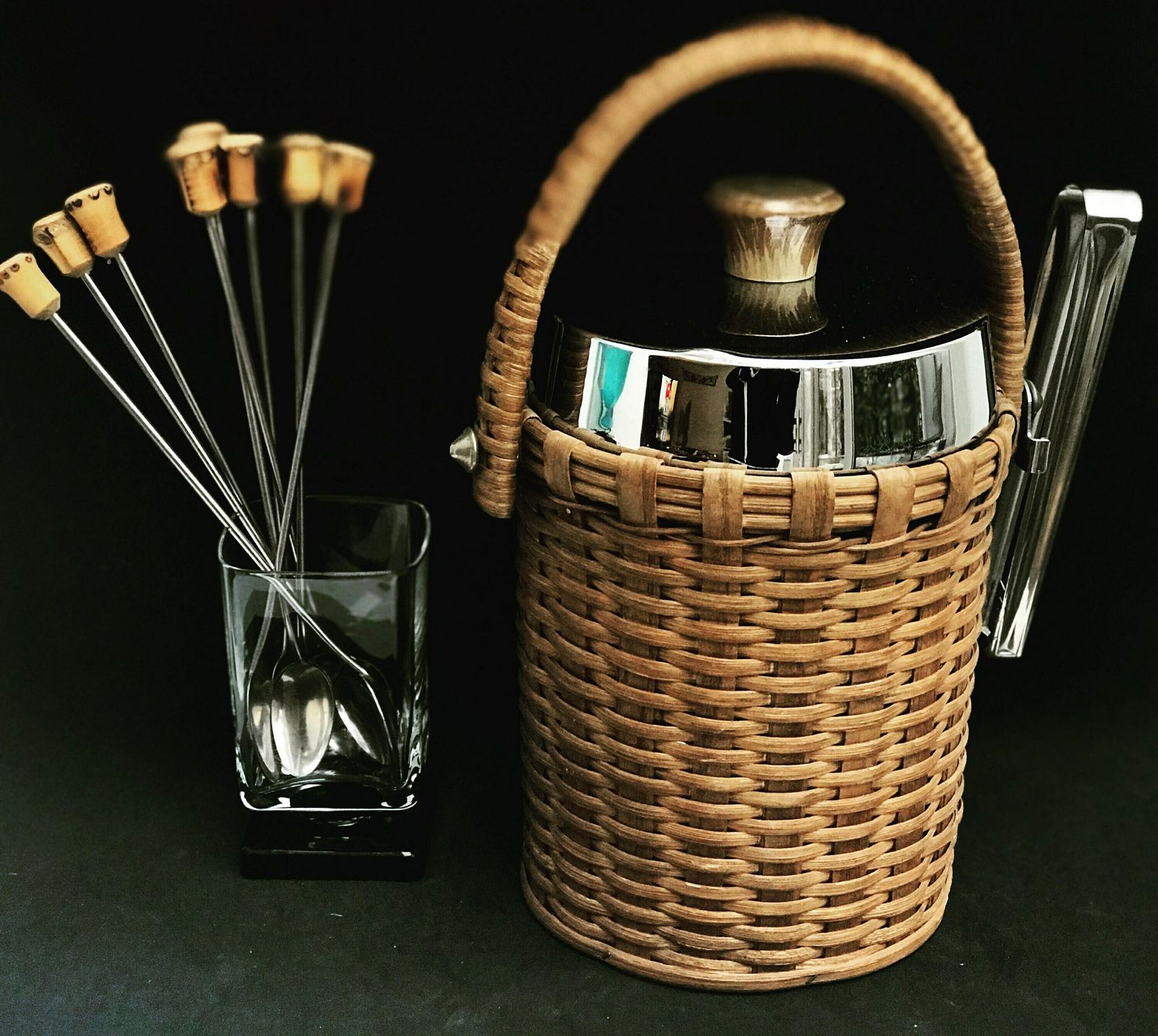 photo furniture Cuillères à cocktail vintage, manche en bambou, accessoires de bar bohème, Tiki Bar, café et thé glacé