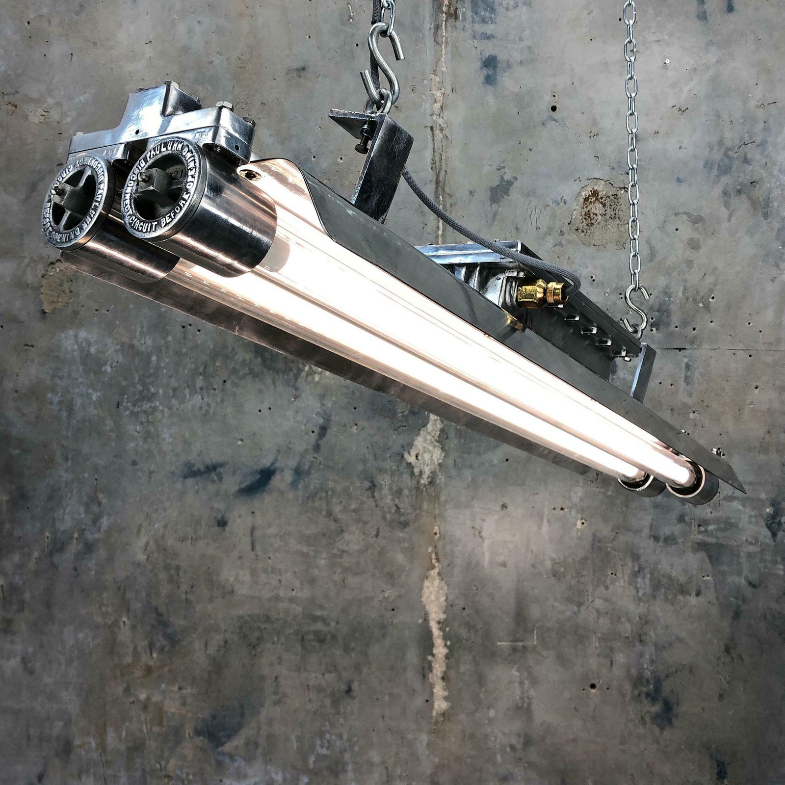 1970s American Crouse Hinds / Pauluhn Cast Aluminium Flameproof Tube Light photo Lighting