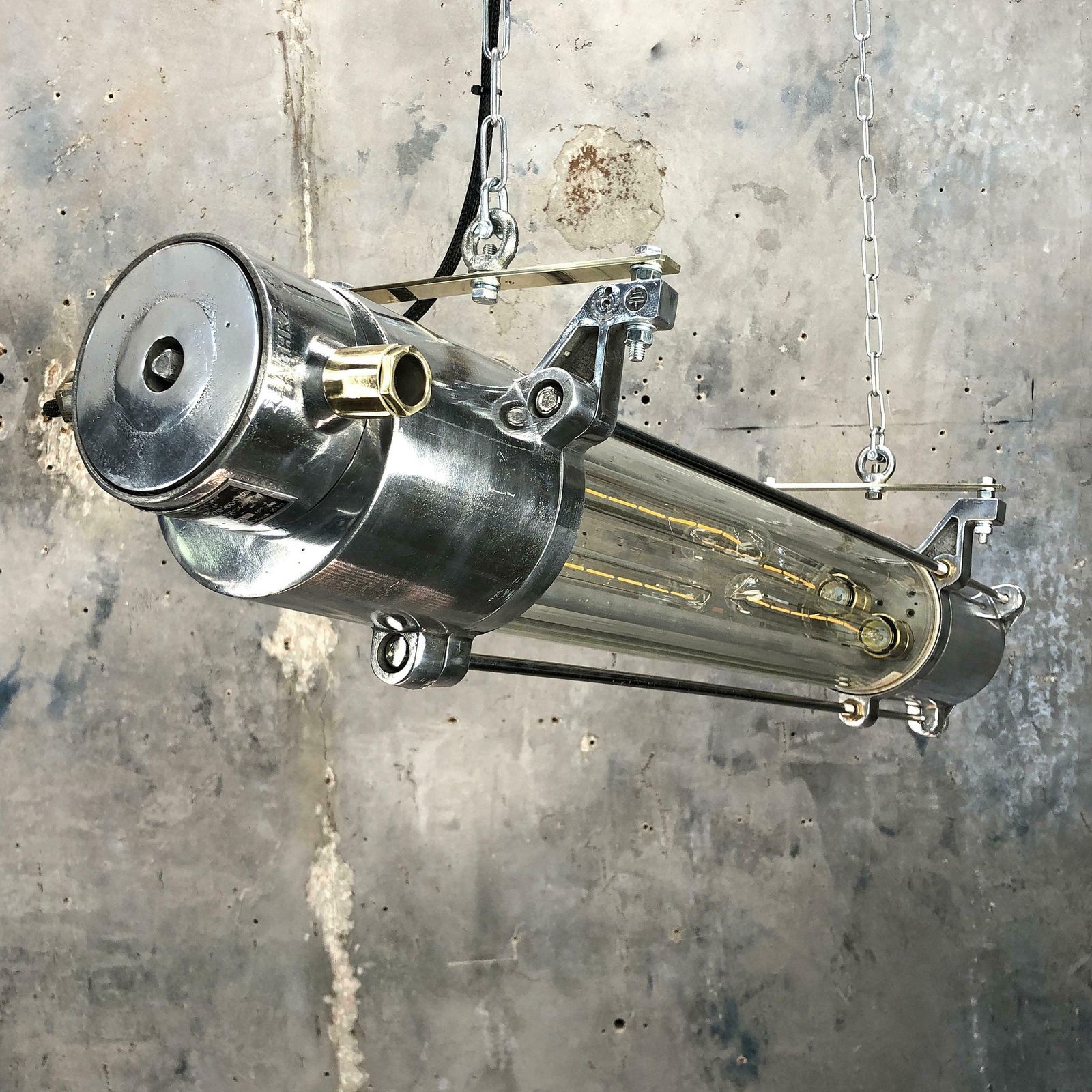 photo vintage 1970s German Industrial Cast Aluminium Glass Edison Flameproof Striplight