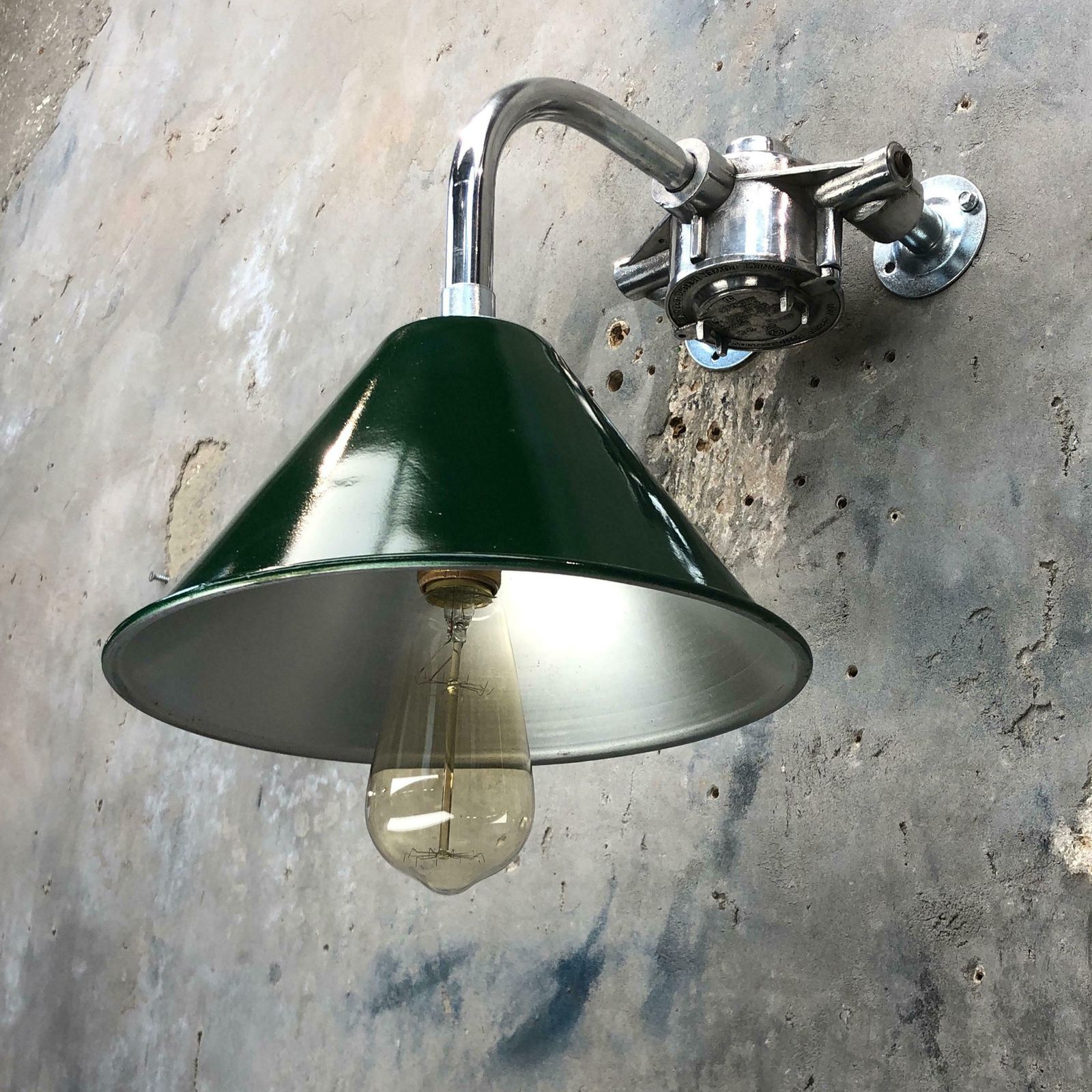 photo buy 1980s Ex British Army Lamp Shade And Galvanised Steel Short Reach Cantilever
