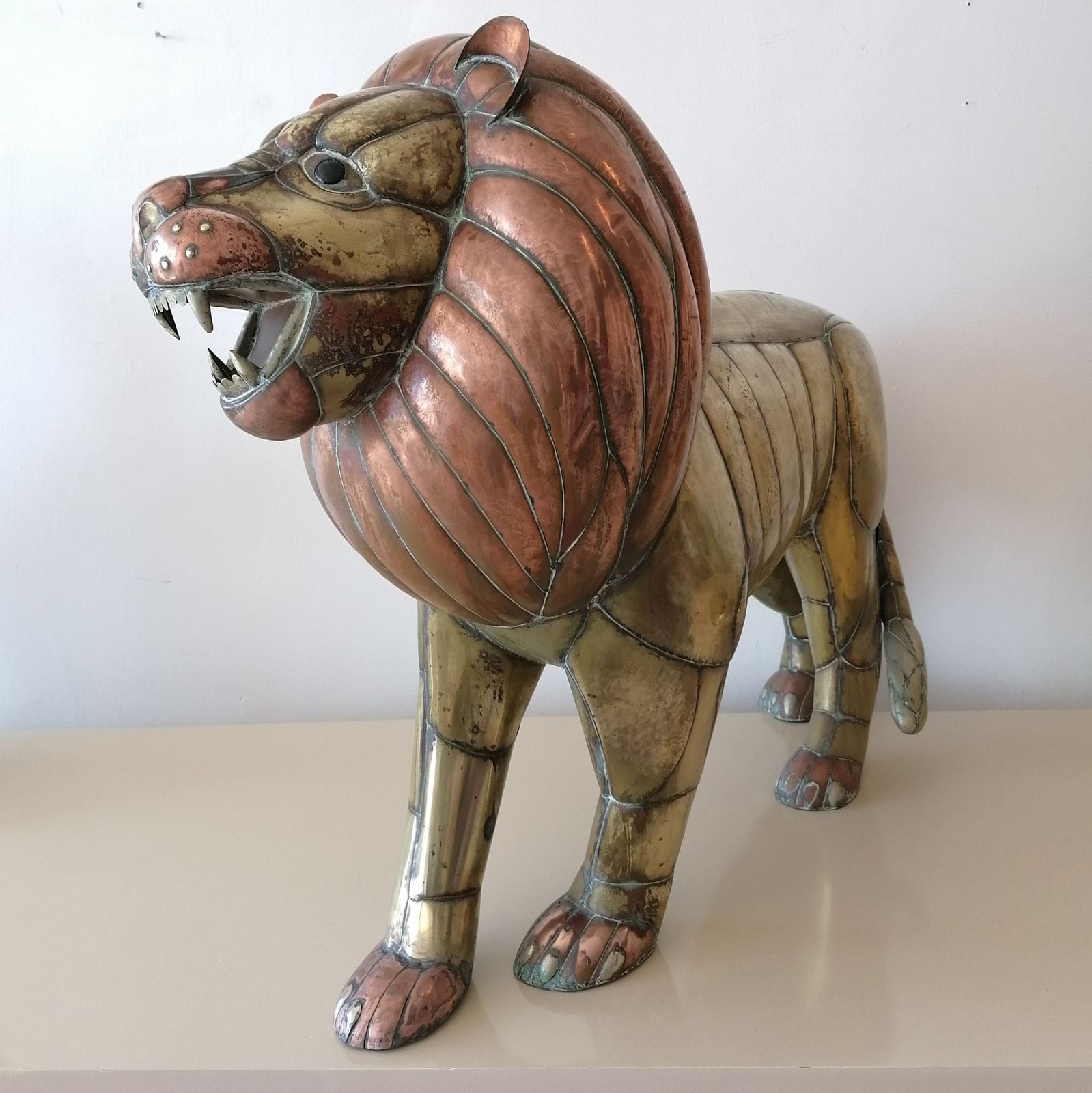 photo furniture Rare Midcentury Large Brass & Copper Lion Sculpture By Sergio Bustamante, Mexico