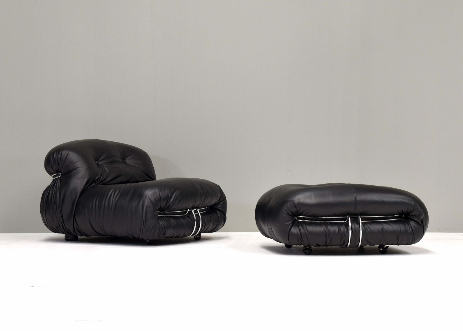 Soriana Chair And Ottoman By Tobia Scarpa For Cassina Black Leather, Italy, 1969 photo for sale